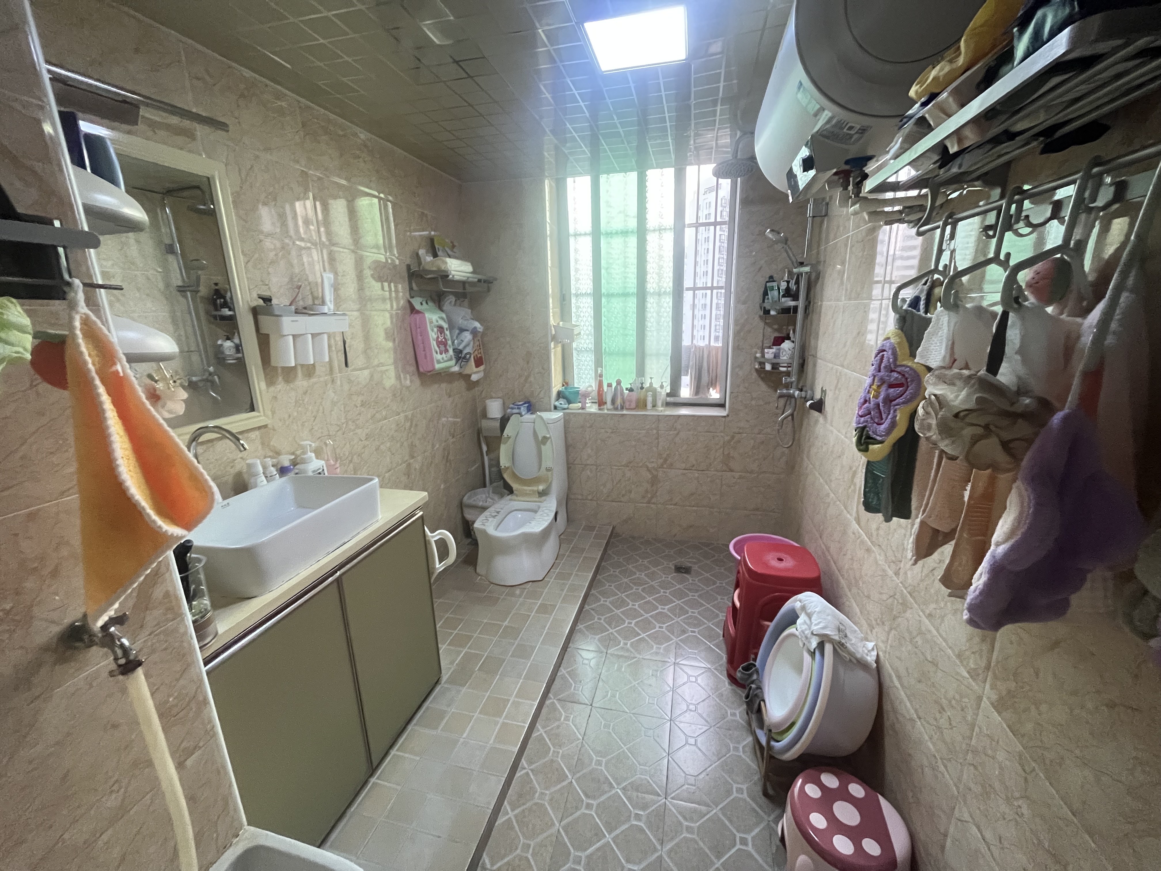 天龙阁 3室2厅2卫 107.8万 天龙阁 3室2厅2卫 107.8万客厅