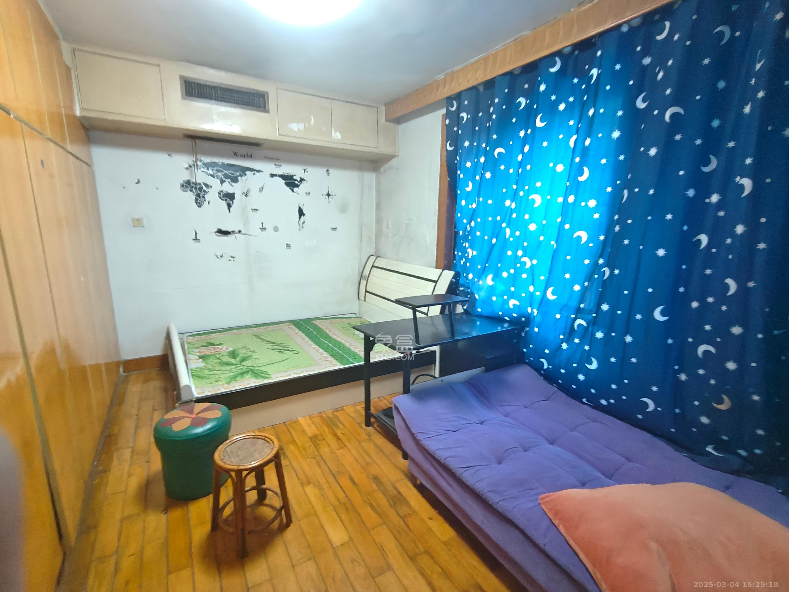 长沙市自来水公司住宅小区(白沙路119号)  2室1厅1卫    2100.0元/月 长沙市自来水公司住宅小区(白沙路119号)  2室1厅1卫    2100.0元/月