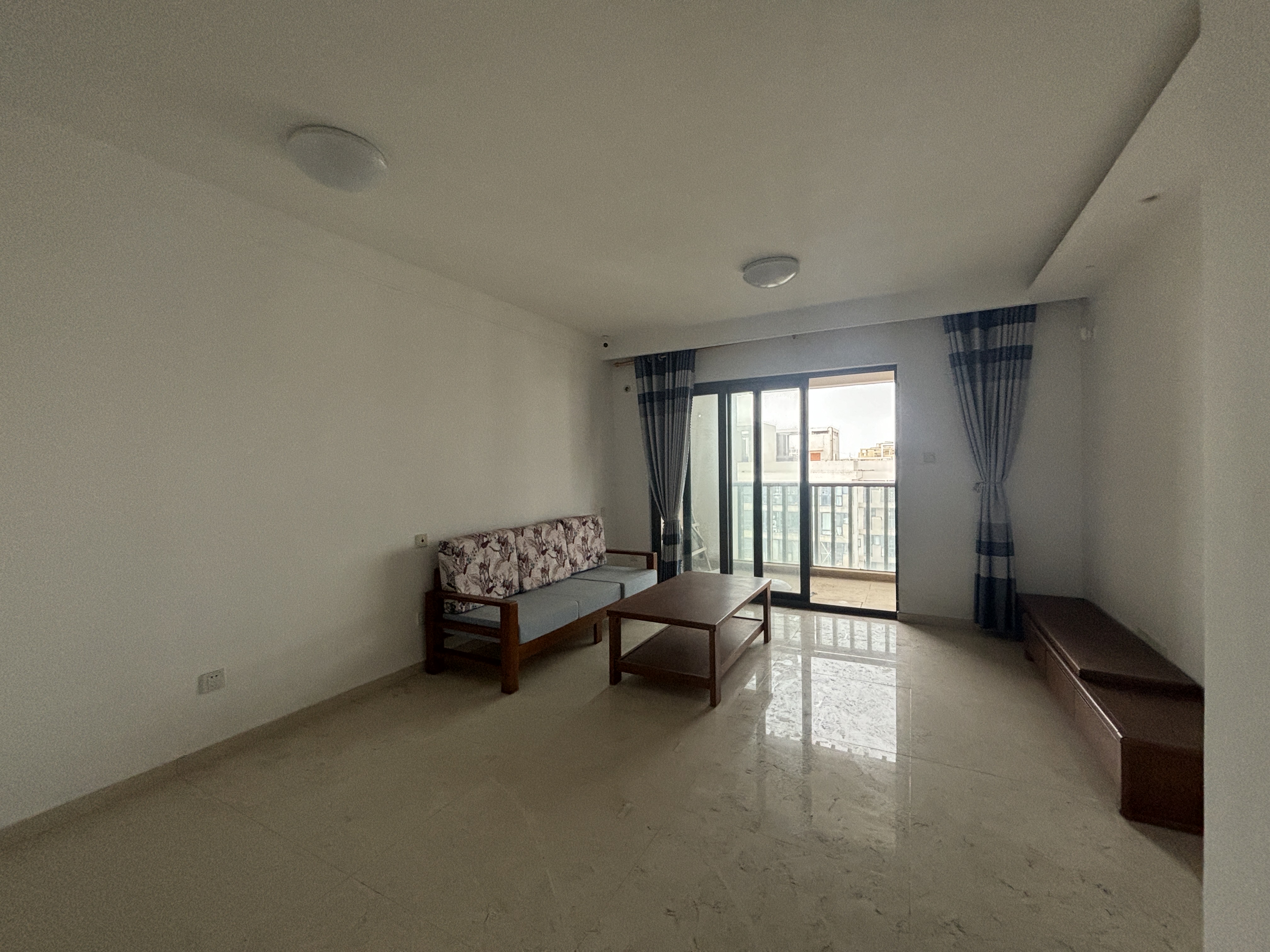 海南金地自在城 2室2厅1卫 118.0万 海南金地自在城 2室2厅1卫 118.0万室内图