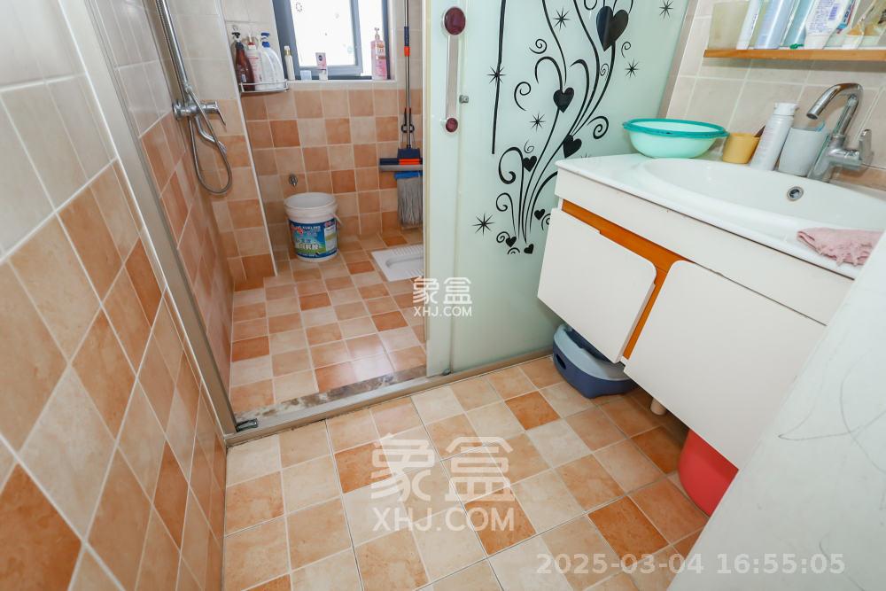 胜家雅苑  3室2厅1卫    2700.0元/月室内图