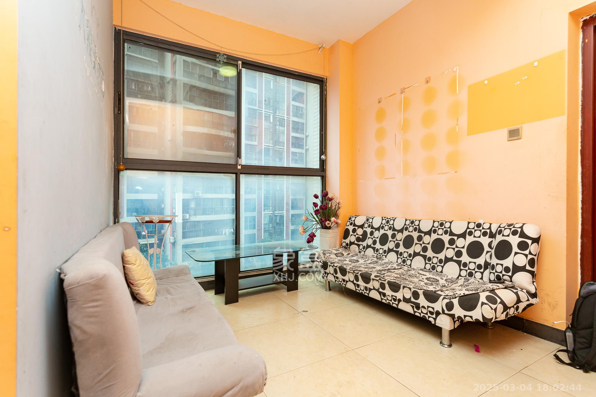 浩龙音乐界 3室2厅1卫 1800.0元/月 浩龙音乐界 3室2厅1卫 1800.0元/月室内图