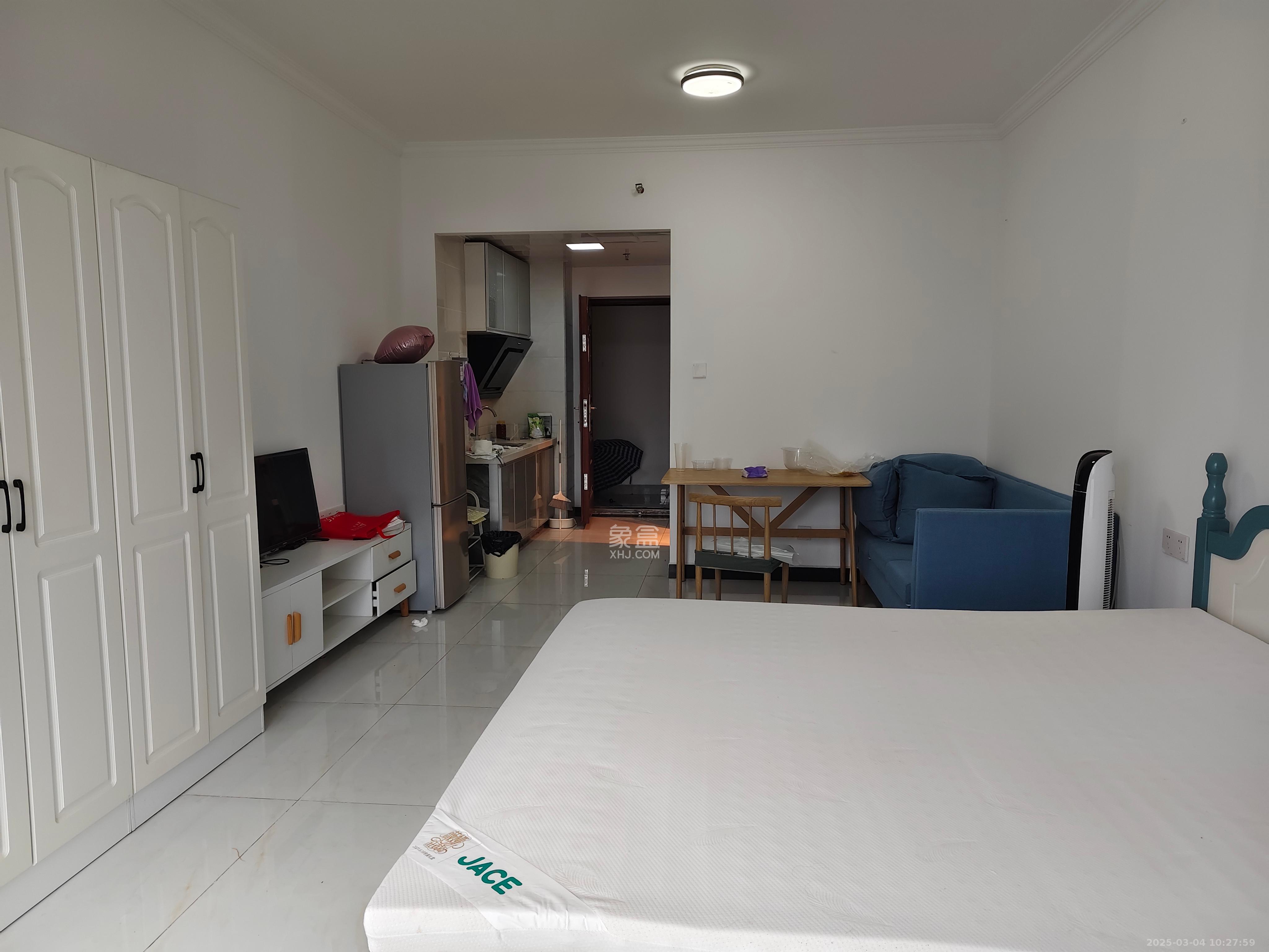 钱隆世家  1室1厅1卫    1500.0元/月 钱隆世家  1室1厅1卫    1500.0元/月室内图