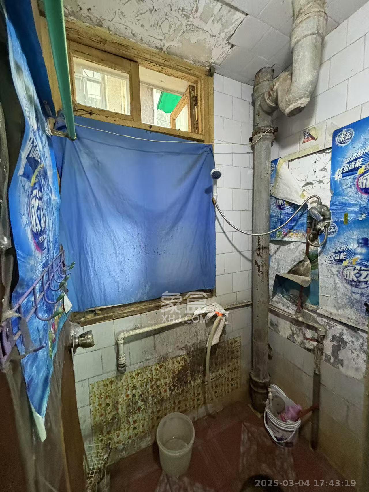 向东南社区 2室2厅1卫 1200.0元/月 向东南社区 2室2厅1卫 1200.0元/月室内图