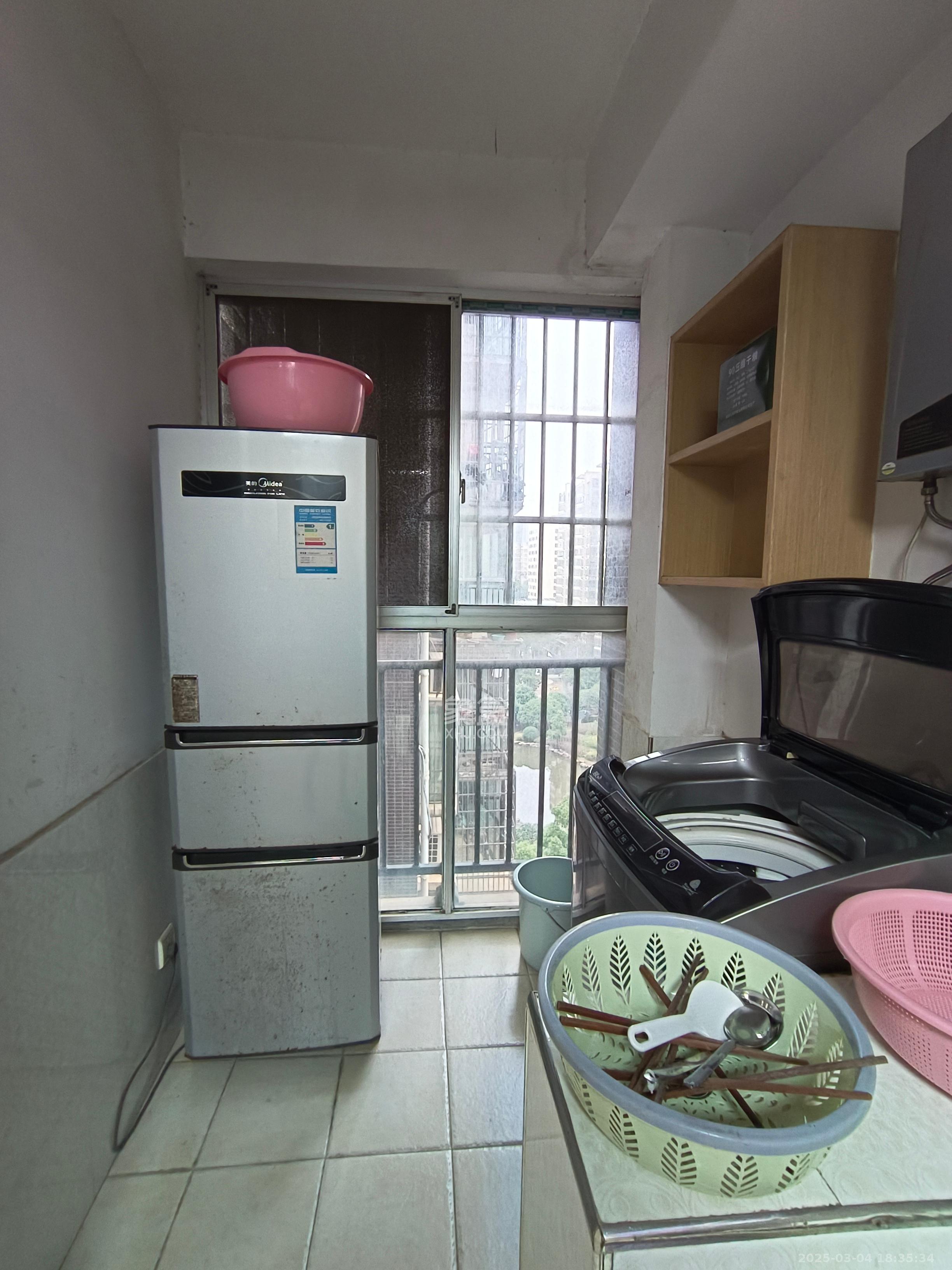 红树湾  2室2厅1卫   1800.00元/月室内图
