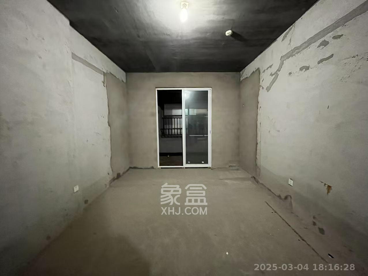 蓝湾国际广场  1室1厅1卫    1500.0元/月 蓝湾国际广场  1室1厅1卫    1500.0元/月