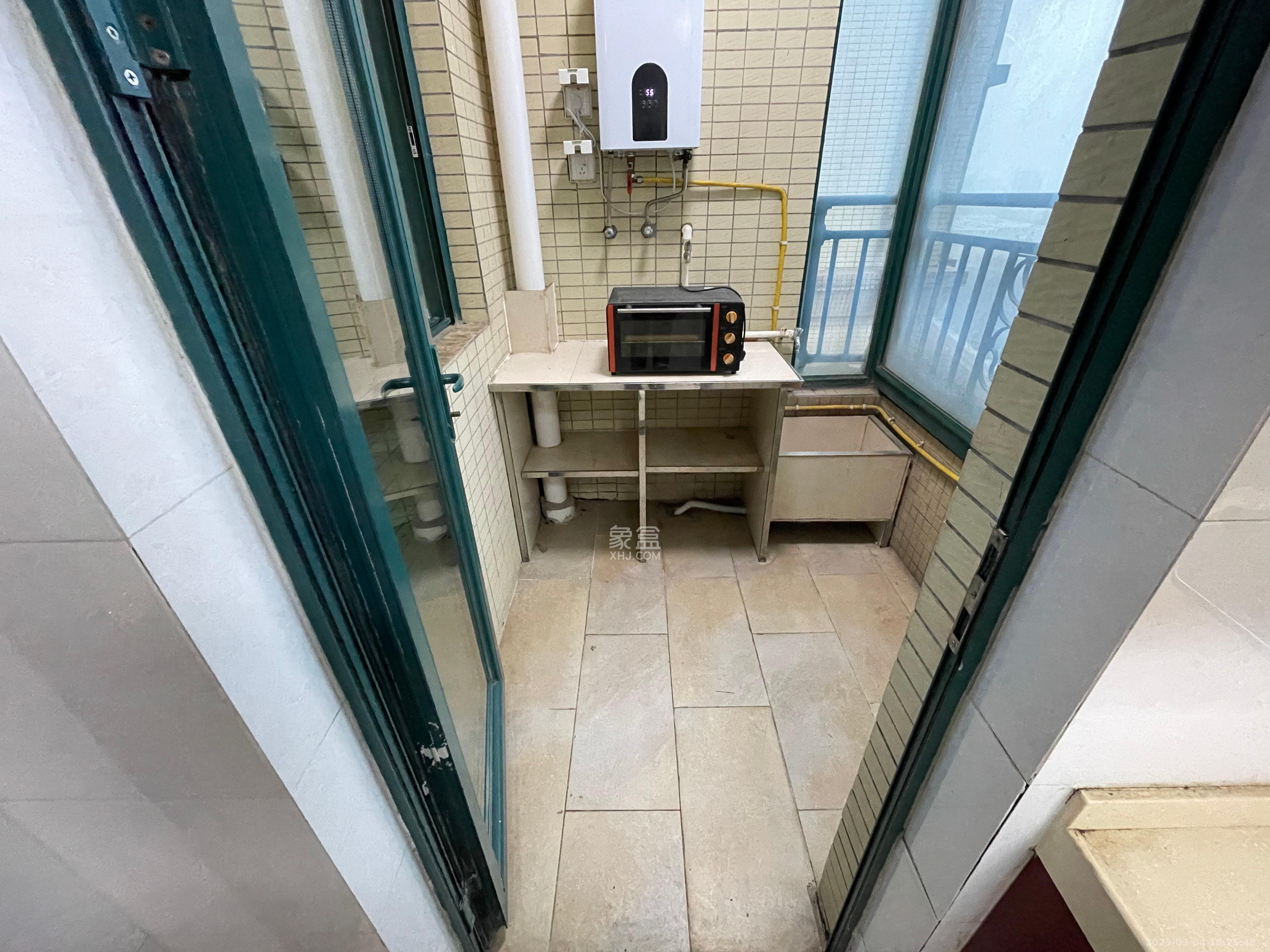 恒大名都  4室2厅2卫   1900.00元/月室内图