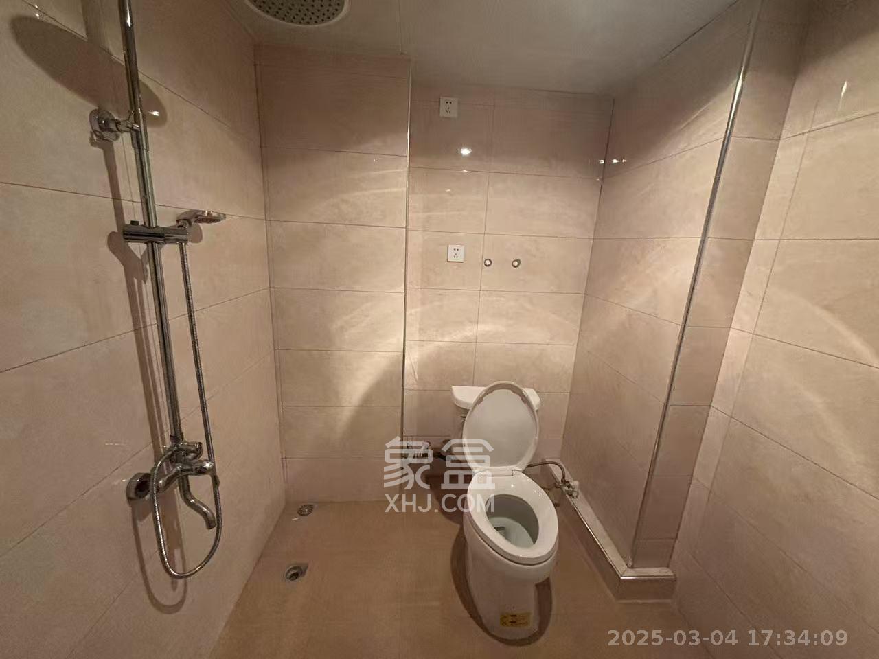 人瑞潇湘国际 1室1厅1卫 2500.0元/月 人瑞潇湘国际 1室1厅1卫 2500.0元/月室内图