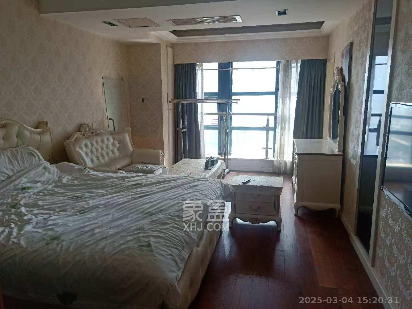 壹号公馆  1室1厅1卫    2400.0元/月 壹号公馆  1室1厅1卫    2400.0元/月