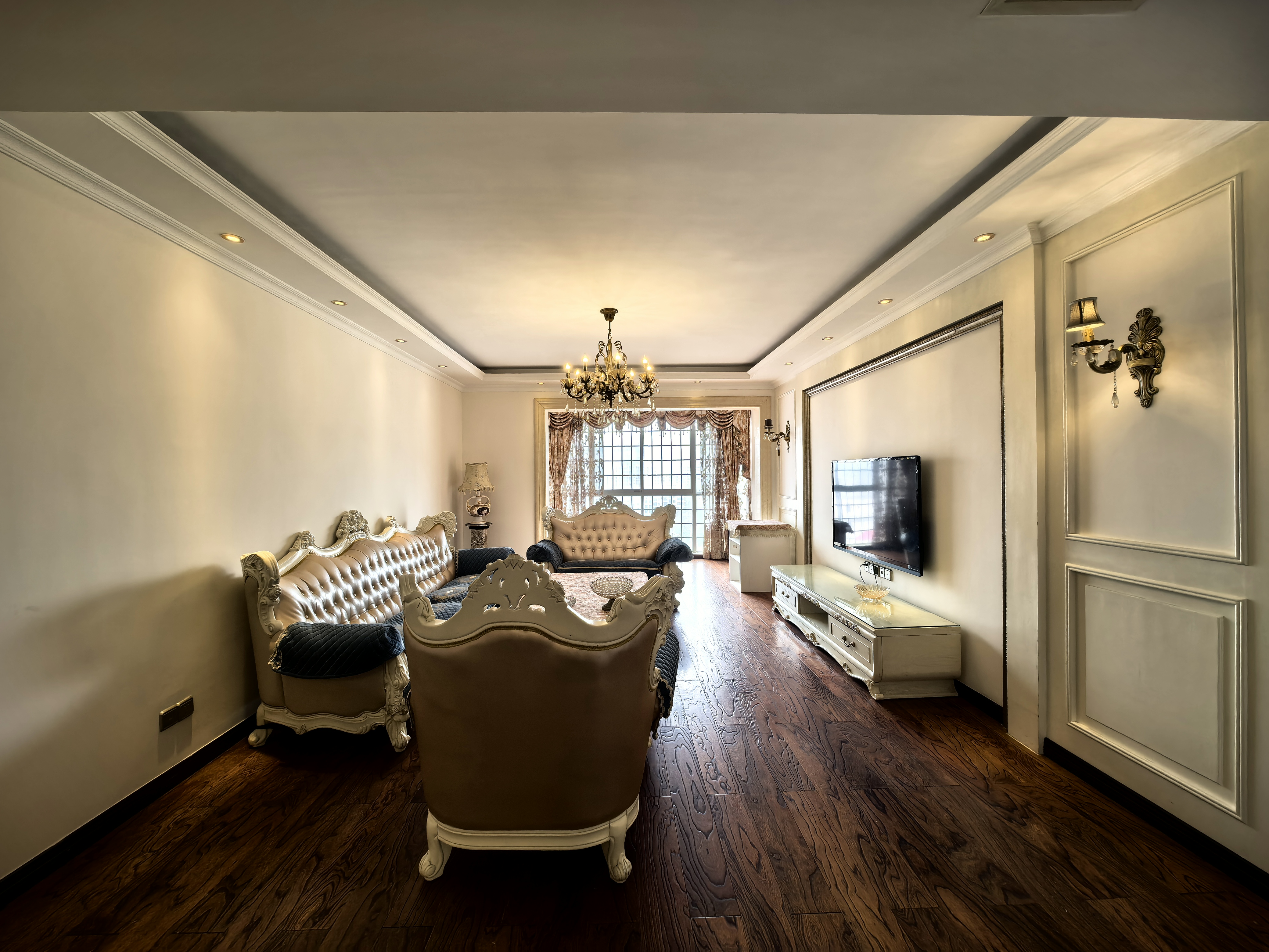 武警星苑 4室2厅2卫 79.8万 武警星苑 4室2厅2卫 79.8万客厅