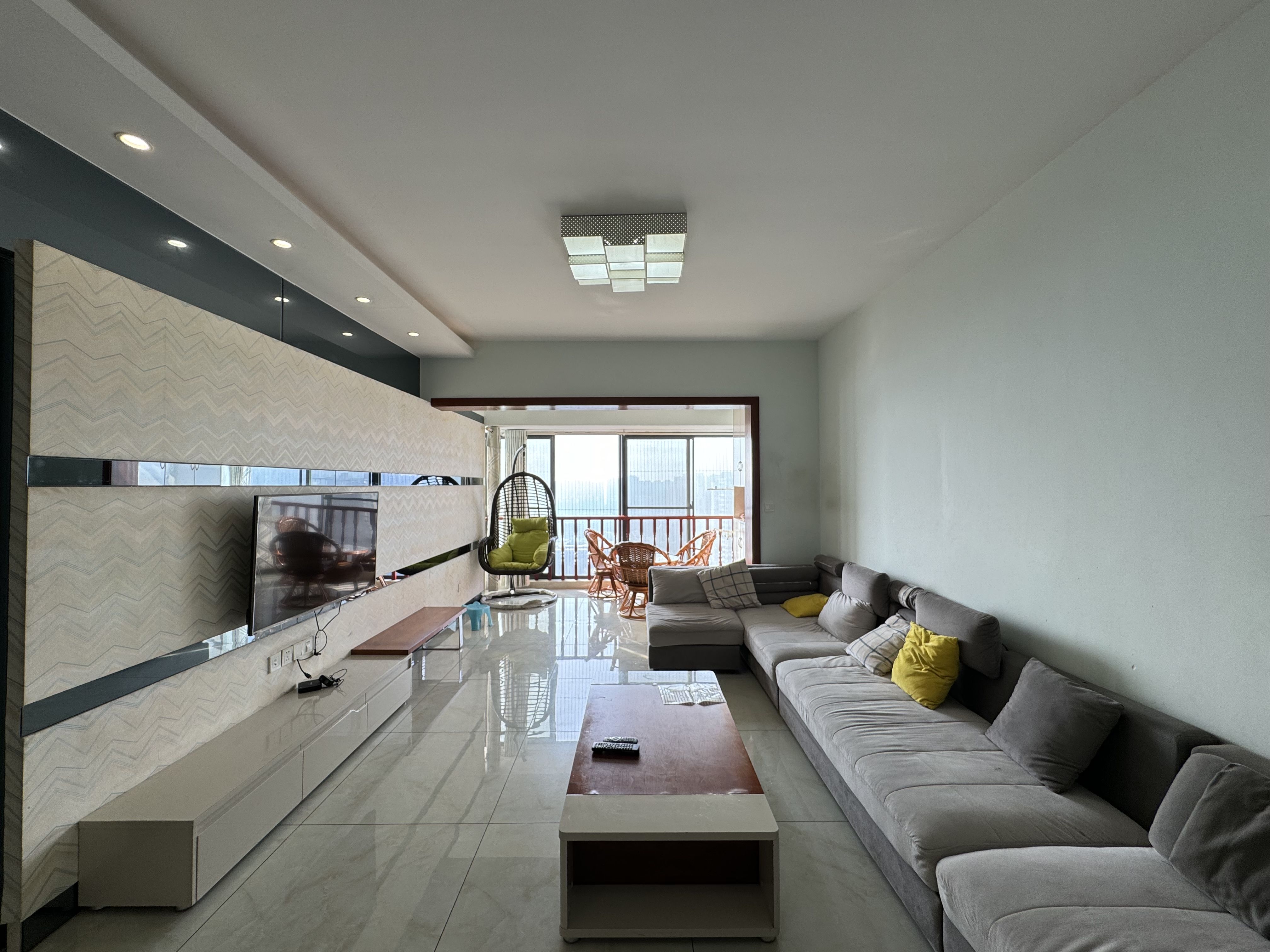 美的城二期 3室2厅2卫 2000.0元/月 美的城二期 3室2厅2卫 2000.0元/月户型图