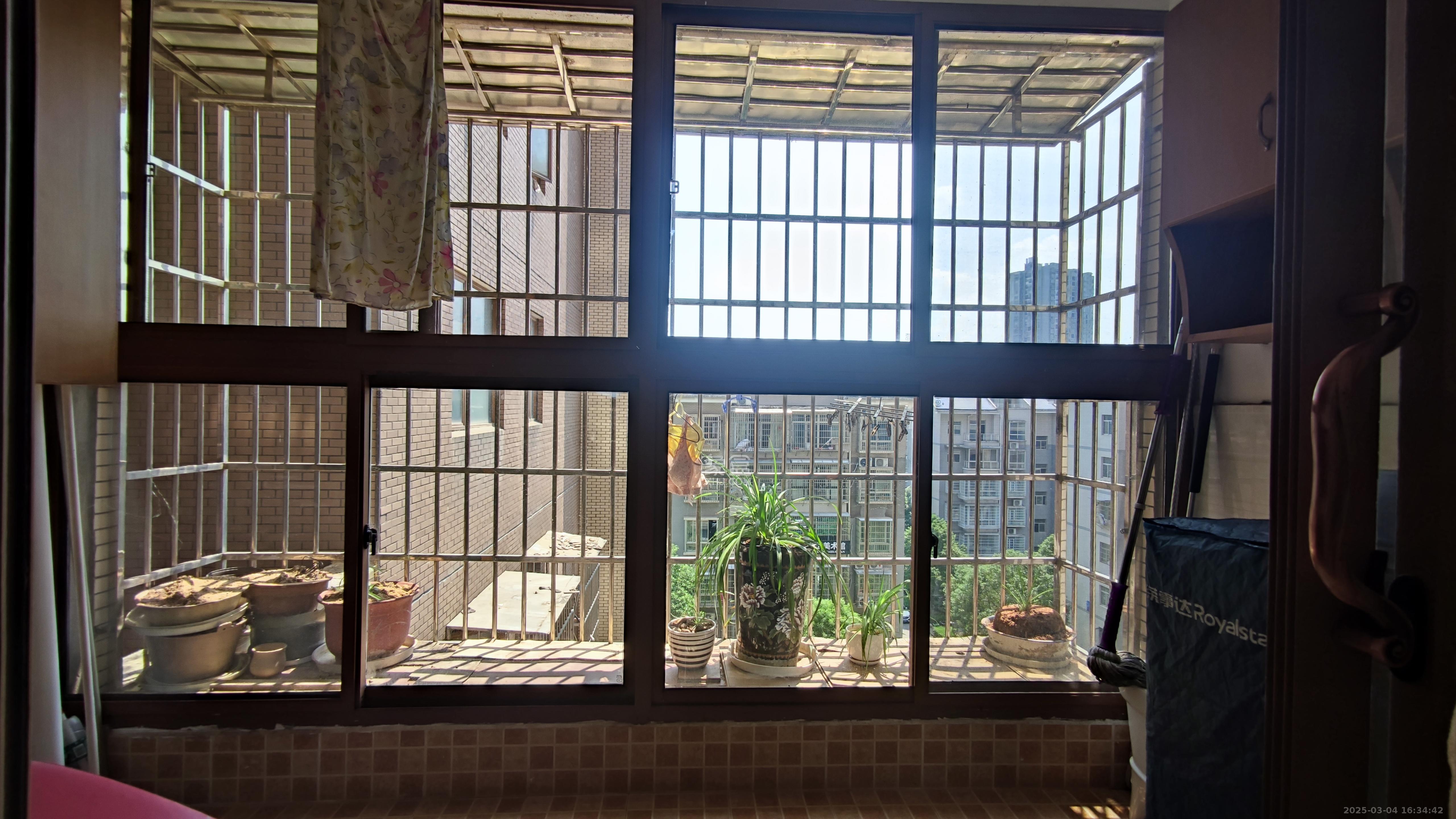 锑都家园 2室2厅1卫 1600.0元/月 锑都家园 2室2厅1卫 1600.0元/月室内图