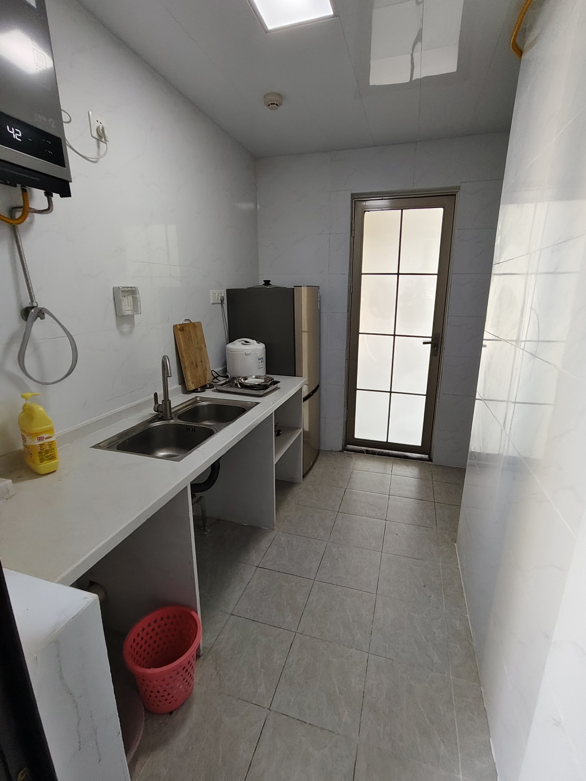 坡博家园三区 4室2厅2卫 3200.0元/月 坡博家园三区 4室2厅2卫 3200.0元/月室内图