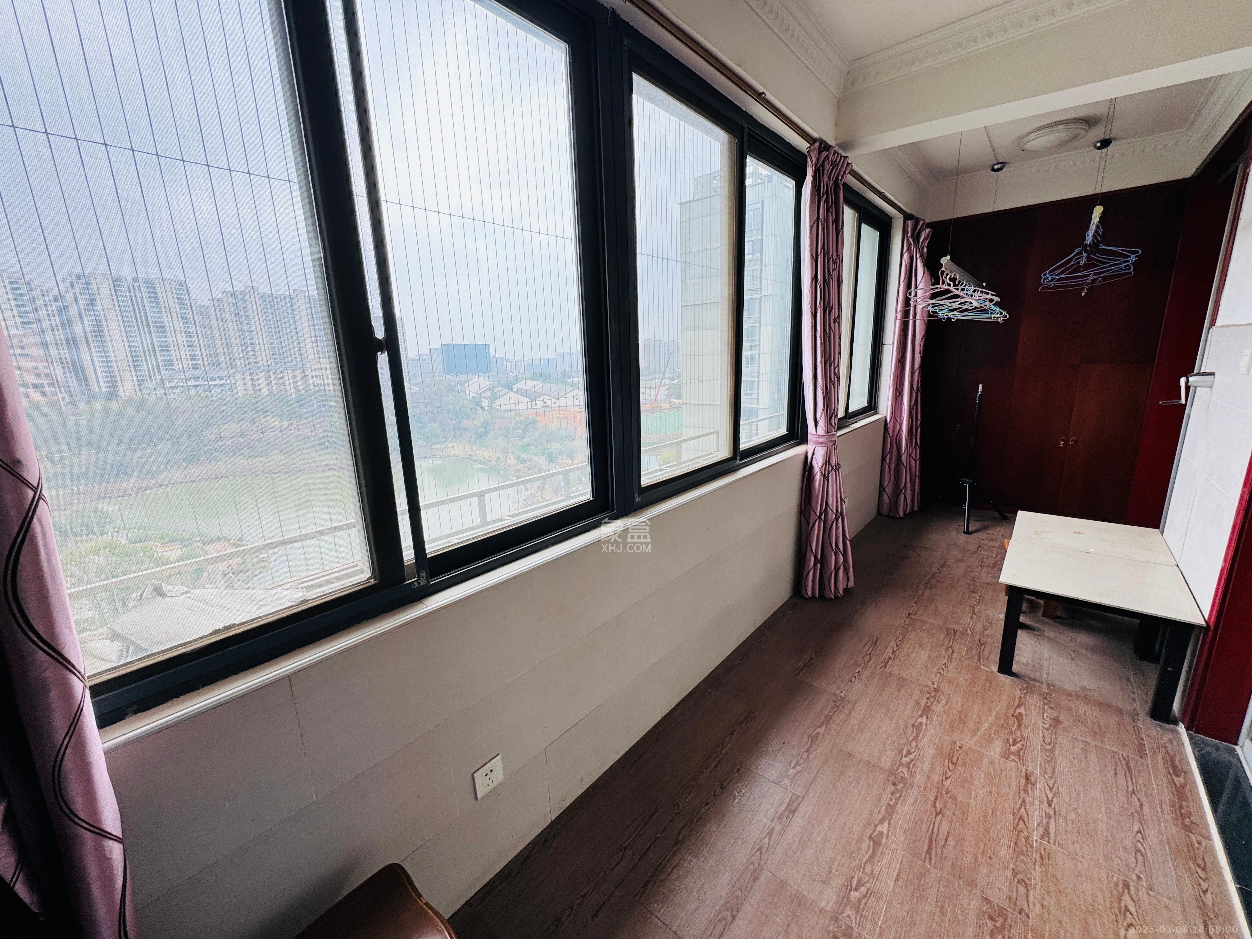 上庭苑 3室2厅1卫 2800.0元/月 上庭苑 3室2厅1卫 2800.0元/月室内图