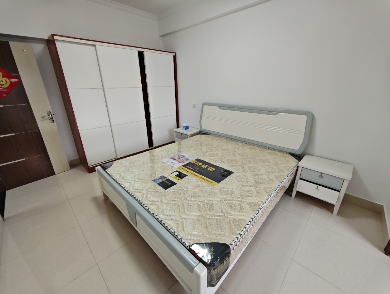 海市盛楼 3室2厅1卫 2600.0元/月 海市盛楼 3室2厅1卫 2600.0元/月室内图