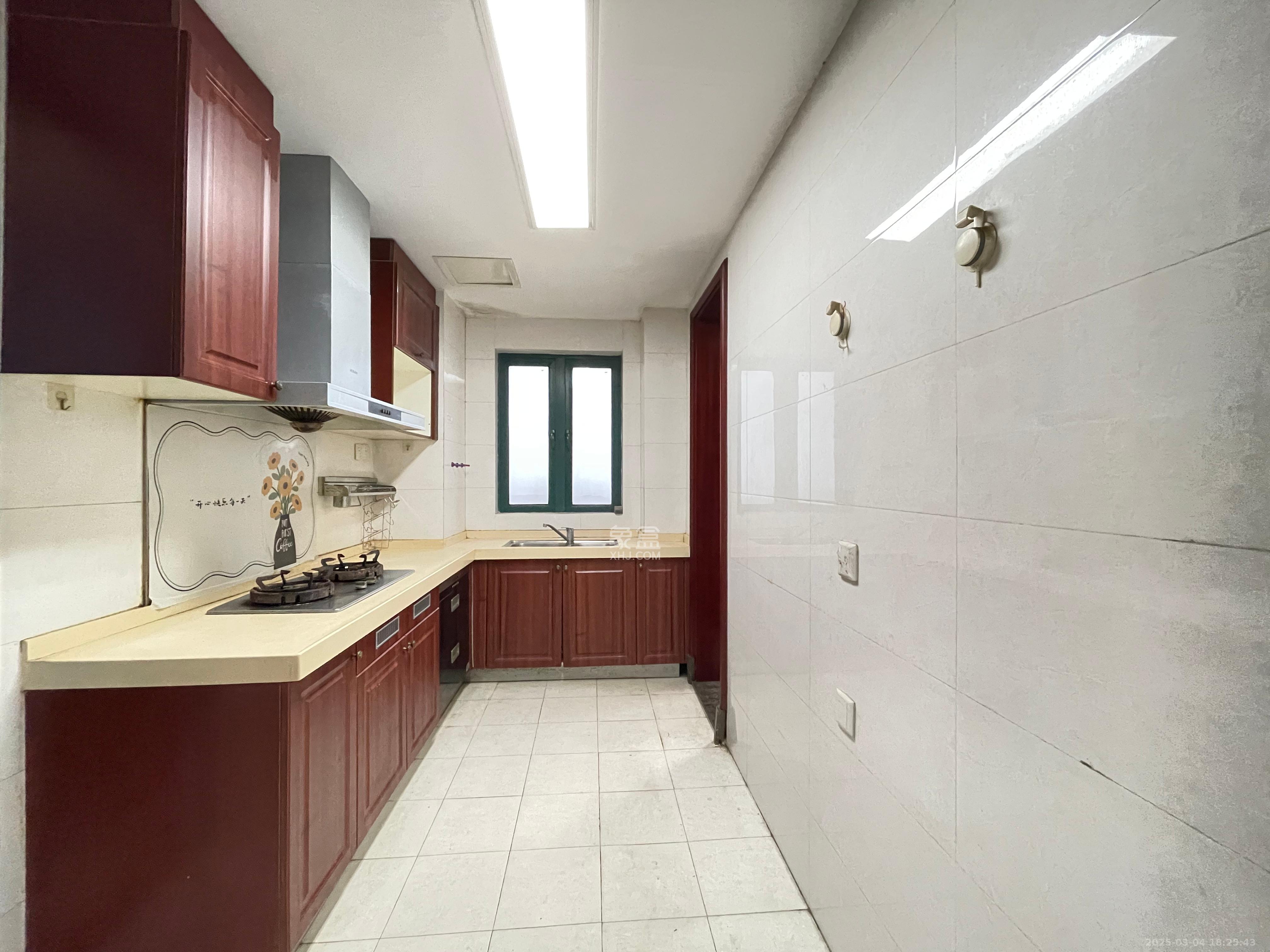 恒大名都 4室2厅2卫 1900.0元/月 恒大名都 4室2厅2卫 1900.0元/月室内图