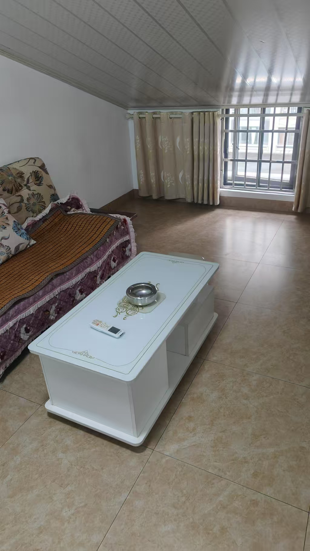 竹山社区  1室1厅1卫    500.0元/月 竹山社区  1室1厅1卫    500.0元/月室内图