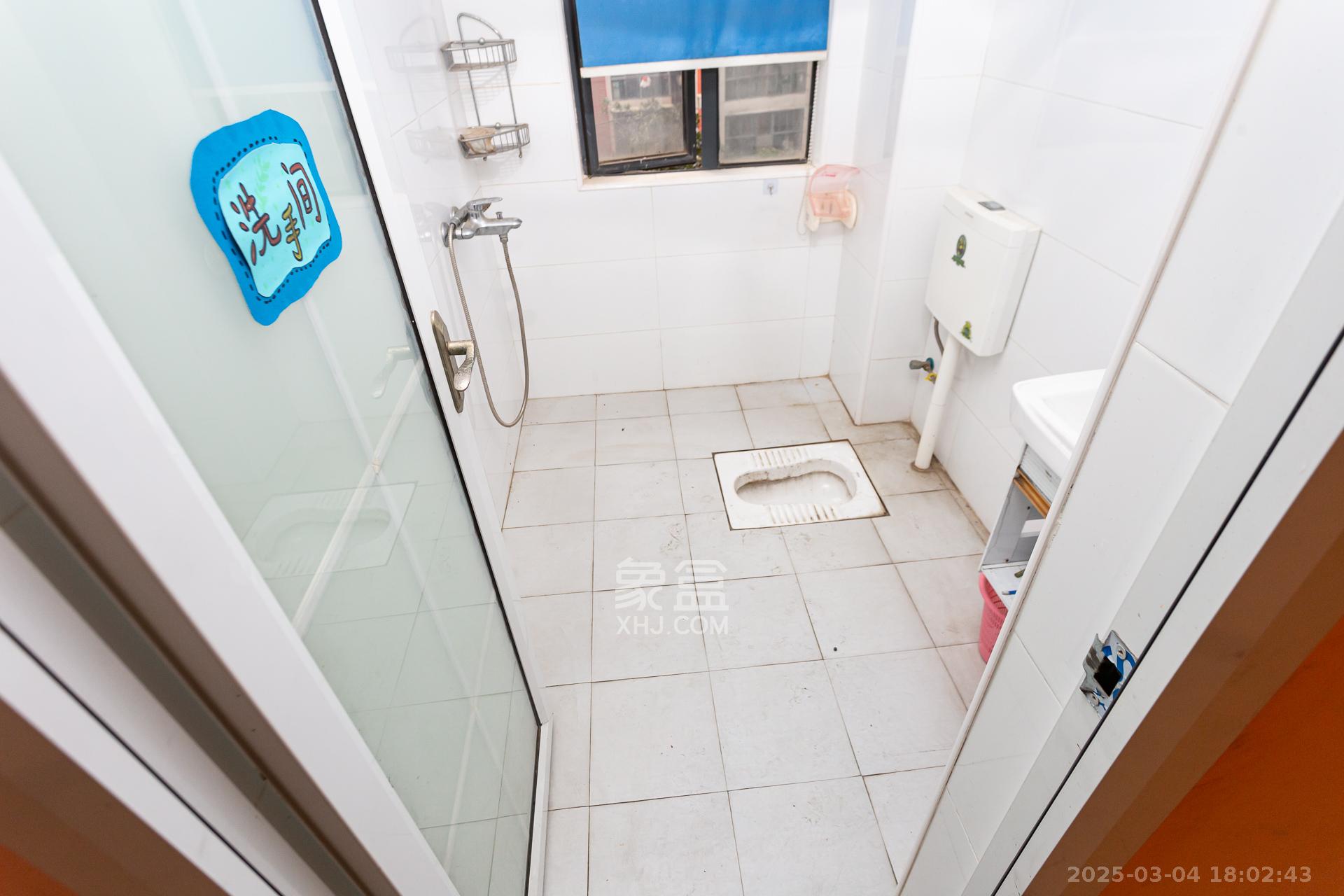 浩龙音乐界 3室2厅1卫 1800.0元/月 浩龙音乐界 3室2厅1卫 1800.0元/月室内图