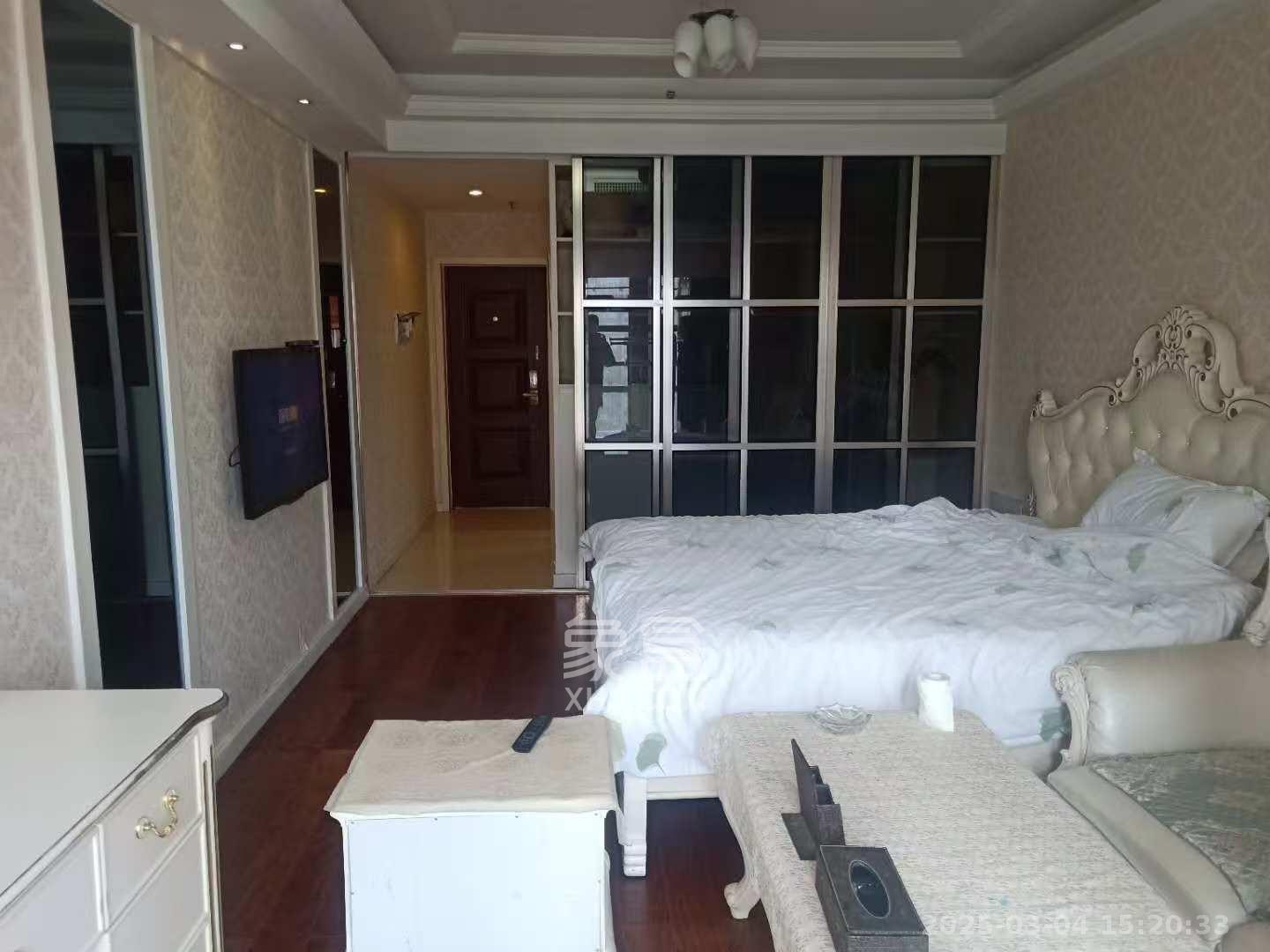 壹号公馆  1室1厅1卫    2400.0元/月 壹号公馆  1室1厅1卫    2400.0元/月室内图