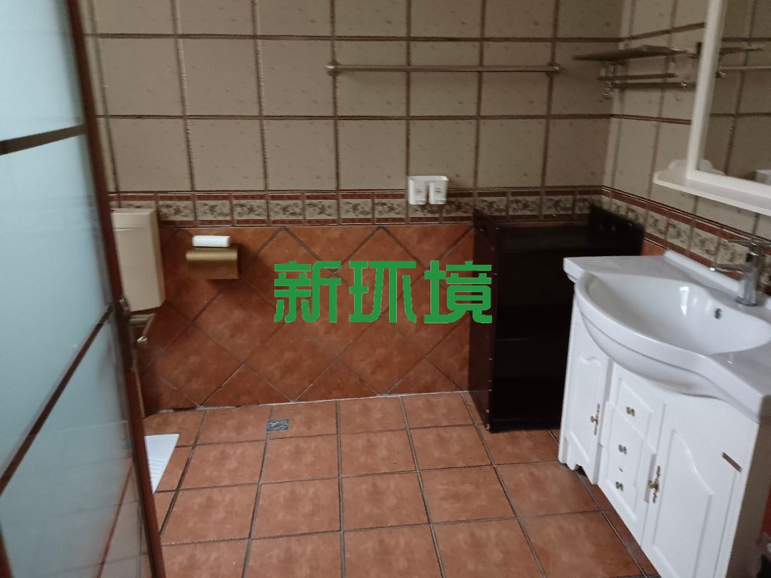 美人山别墅  5室2厅4卫   298.00万客厅