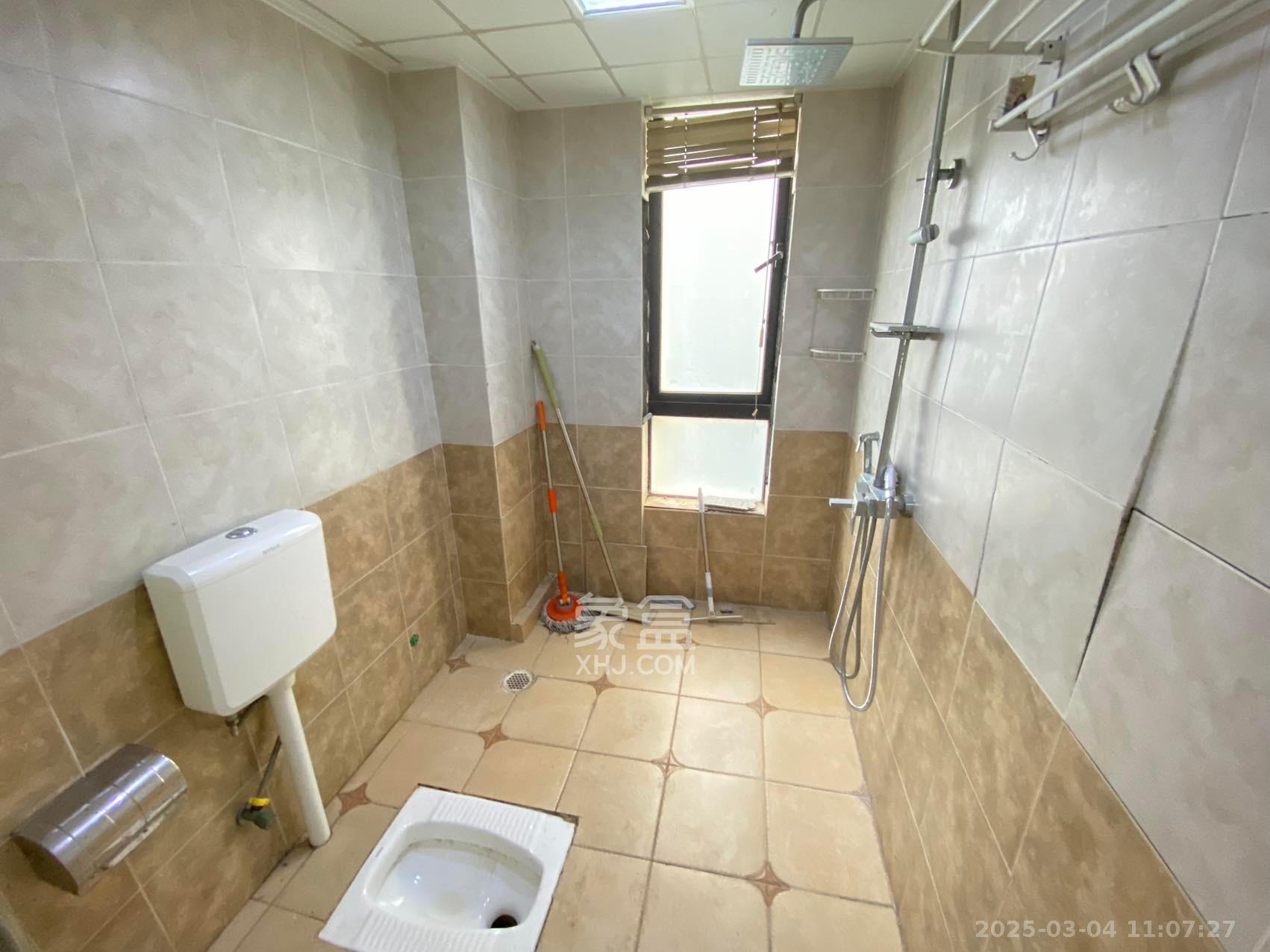 达美D6区 4室2厅3卫 4800.0元/月 达美D6区 4室2厅3卫 4800.0元/月室内图