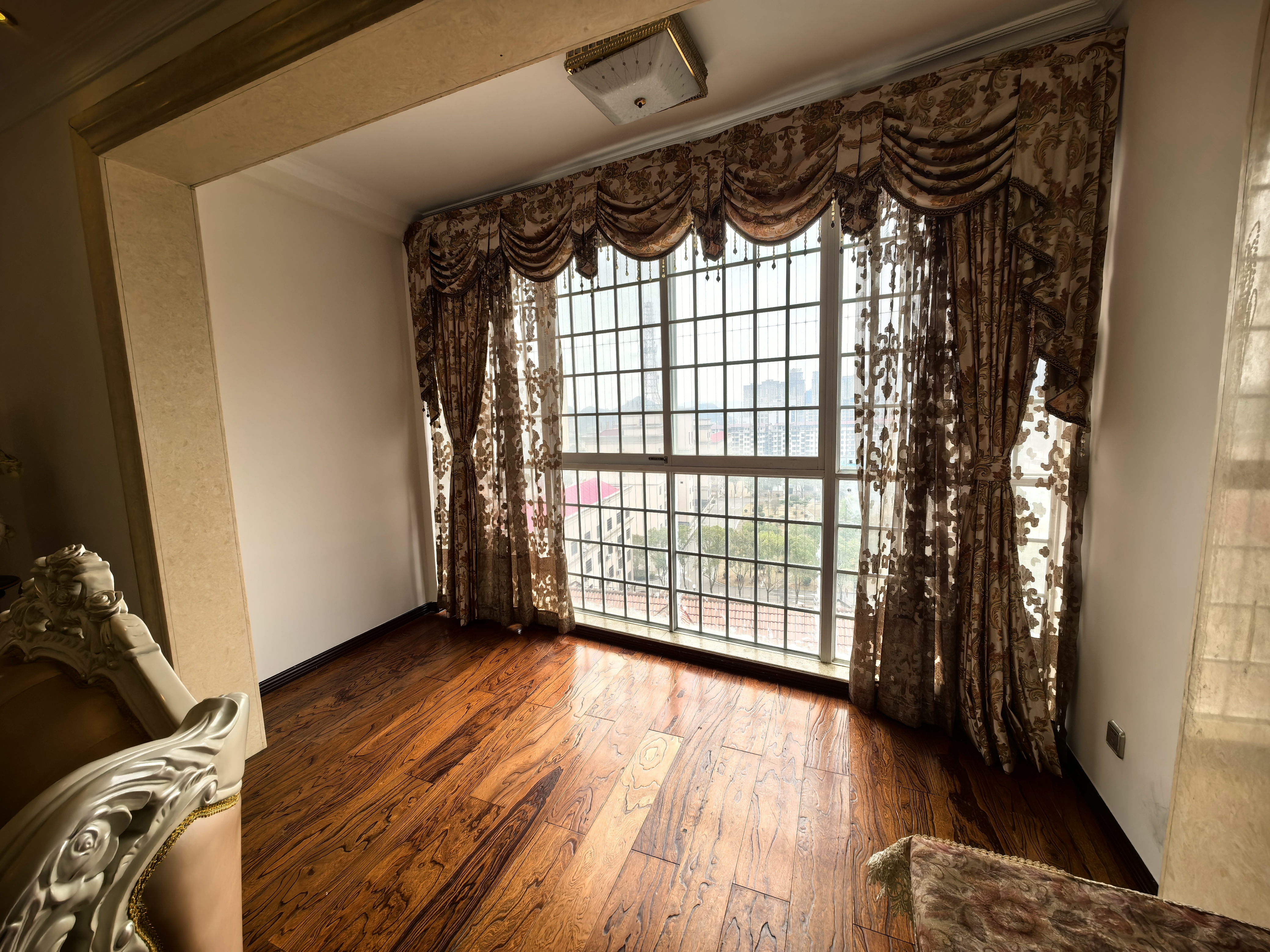 武警星苑 4室2厅2卫 79.8万 武警星苑 4室2厅2卫 79.8万客厅