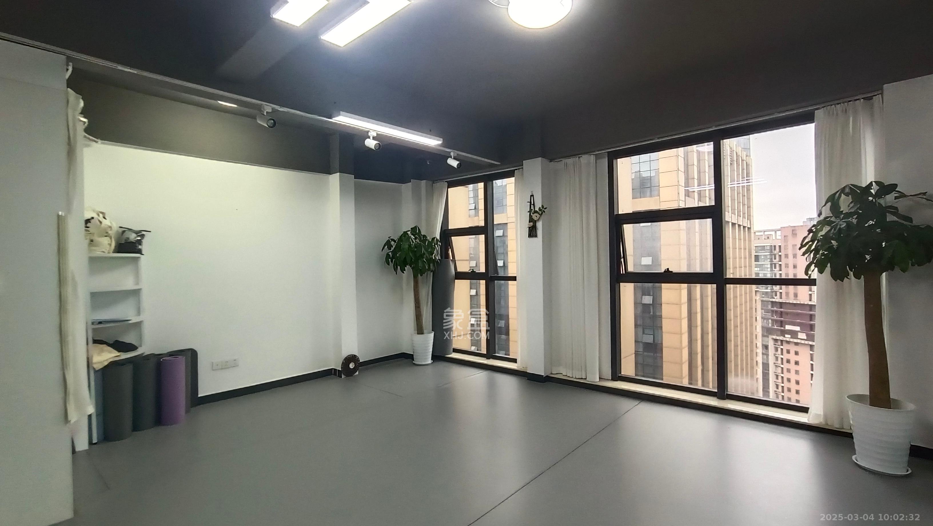 万坤图财富广场 1室1厅1卫 2300.0元/月 万坤图财富广场 1室1厅1卫 2300.0元/月室内图