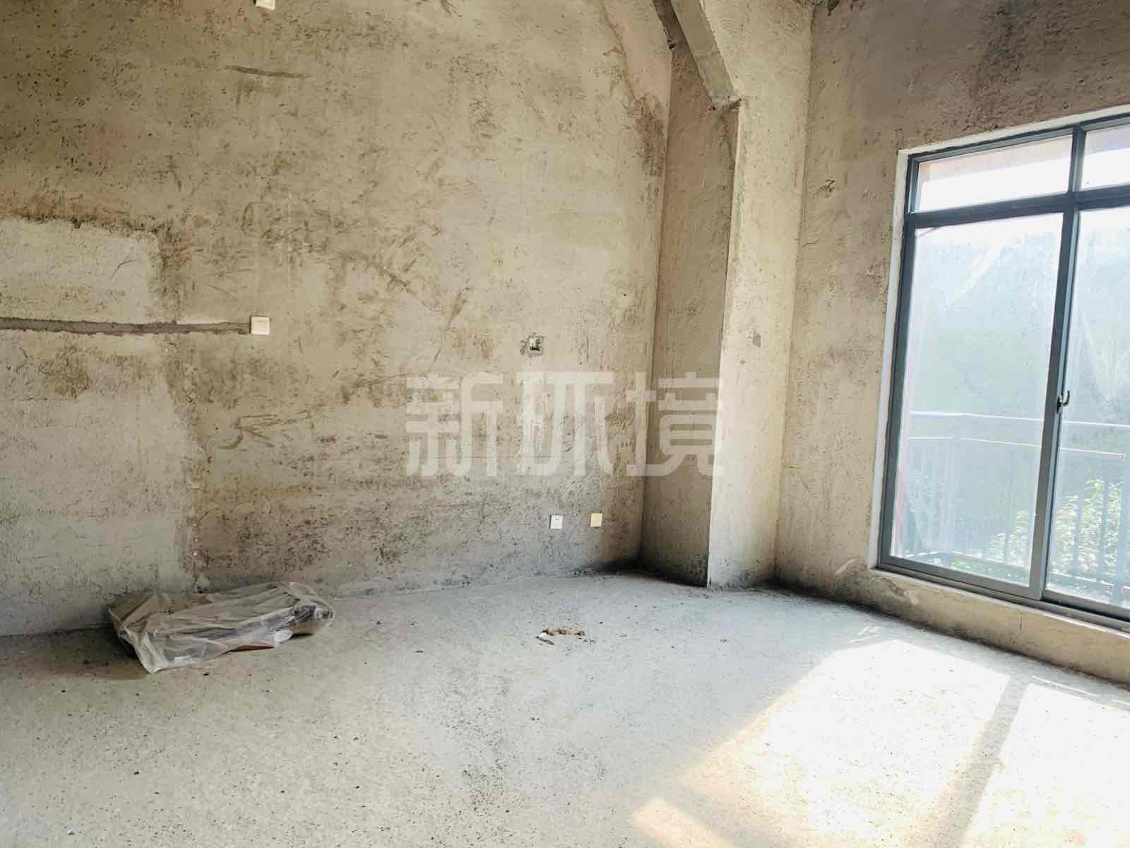 天门壹号 6室2厅2卫 338.0万 天门壹号 6室2厅2卫 338.0万客厅