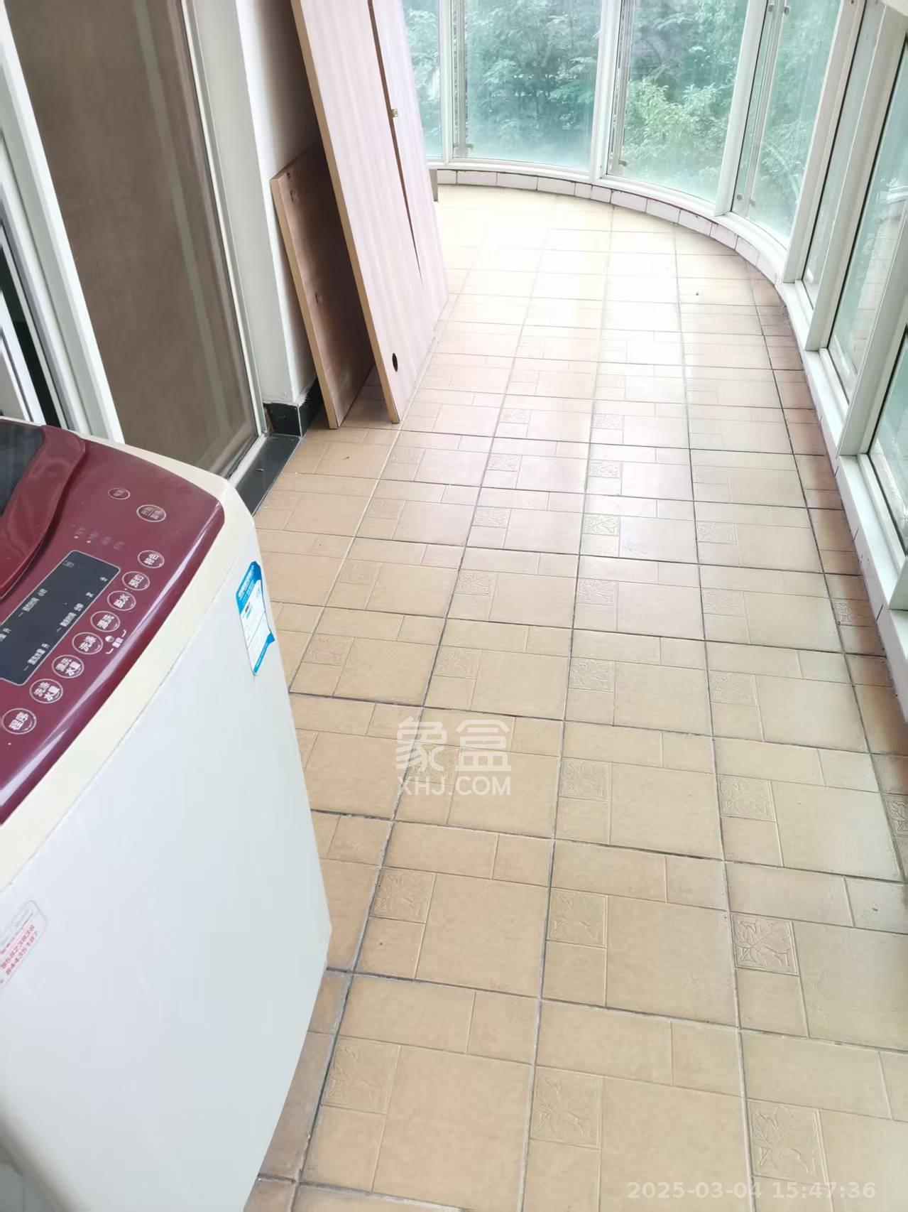 万事佳景园  3室2厅2卫   2100.00元/月室内图
