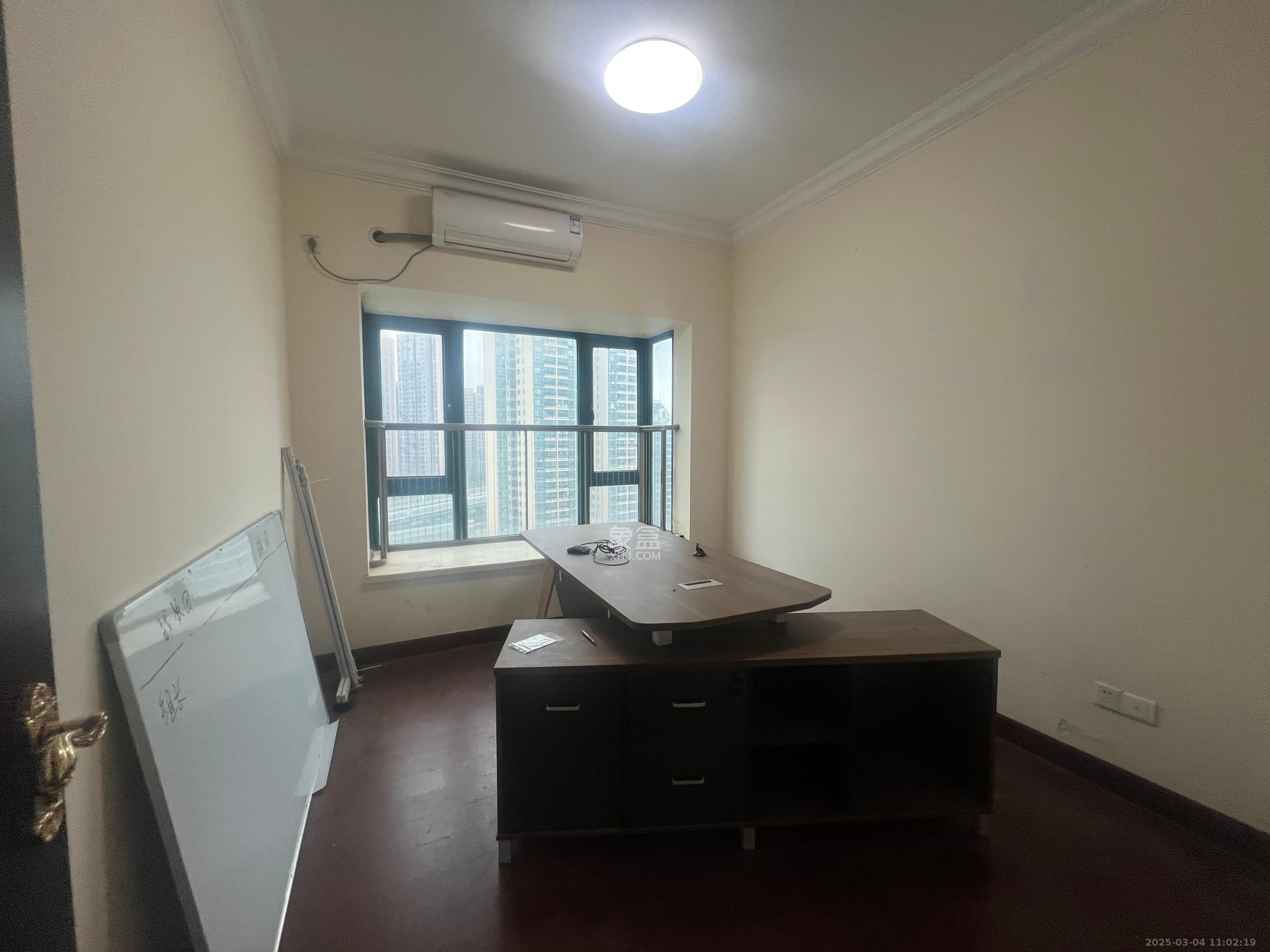 恒大雅苑 3室2厅2卫 2800.0元/月 恒大雅苑 3室2厅2卫 2800.0元/月室内图