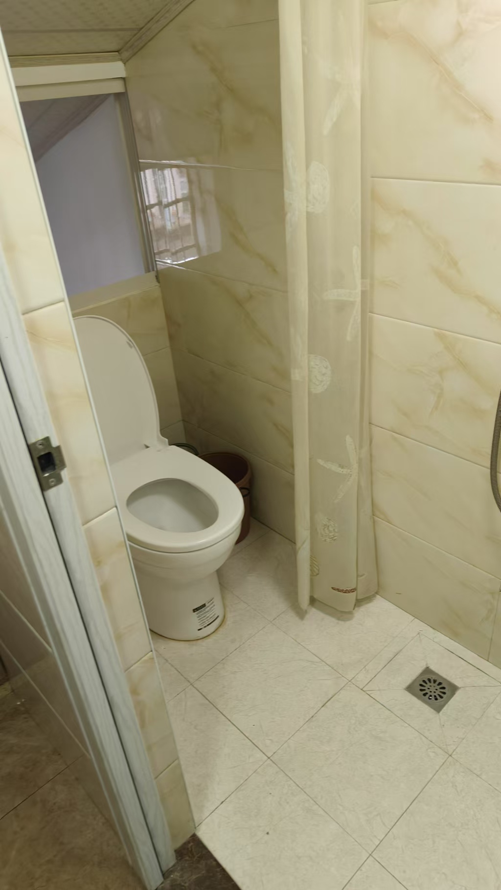 竹山社区  1室1厅1卫    500.0元/月 竹山社区  1室1厅1卫    500.0元/月室内图