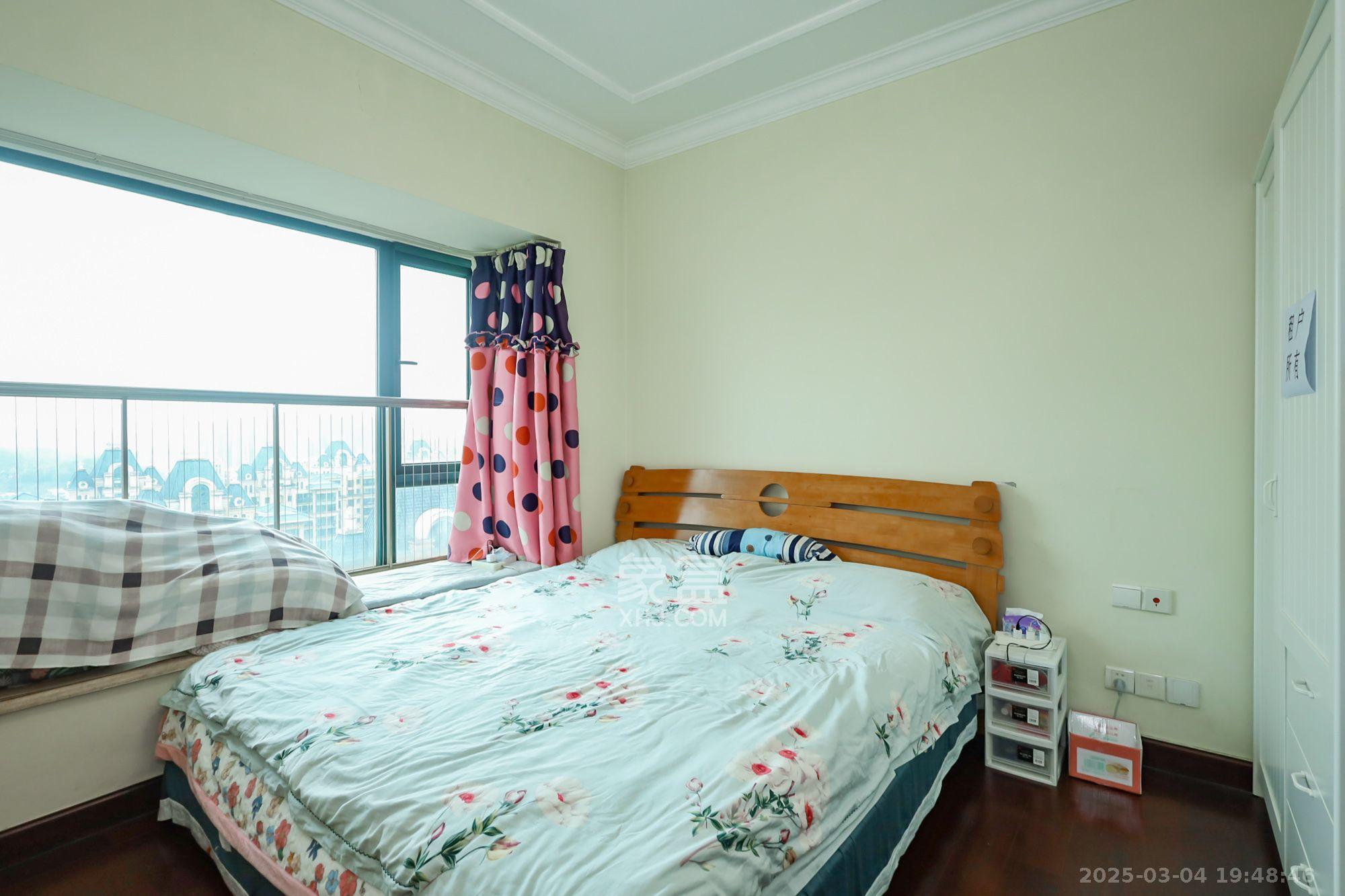 恒大华府  2室2厅1卫    2200.0元/月 恒大华府  2室2厅1卫    2200.0元/月室内图