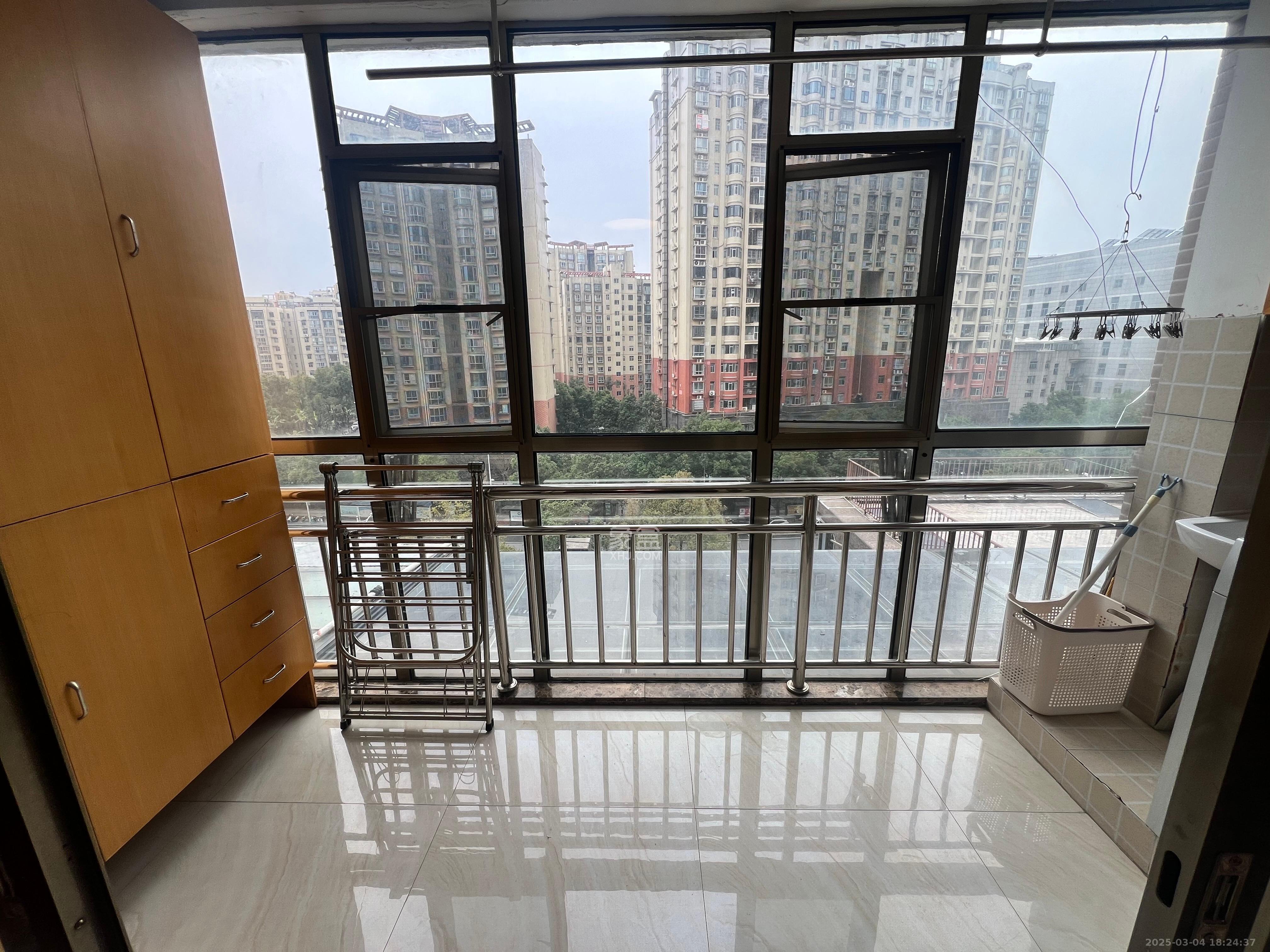 富兴嘉城(富兴汇中央) 4室2厅1卫 3500.0元/月 富兴嘉城(富兴汇中央) 4室2厅1卫 3500.0元/月室内图