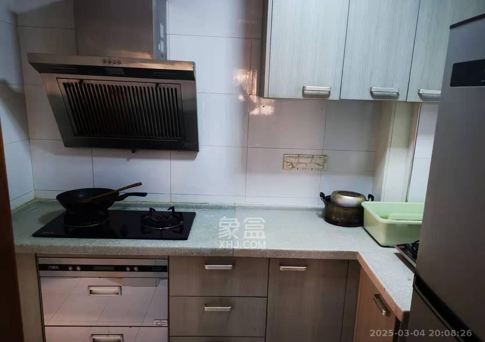 上海城小区 3室2厅1卫 2300.0元/月 上海城小区 3室2厅1卫 2300.0元/月室内图