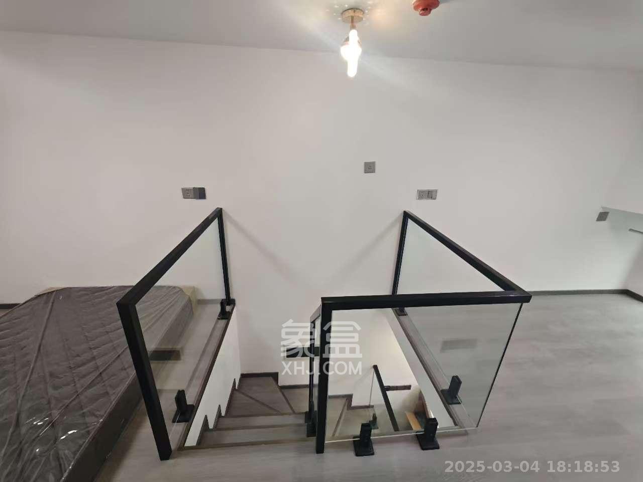 新长海D1站 1室1厅1卫 1800.0元/月 新长海D1站 1室1厅1卫 1800.0元/月室内图