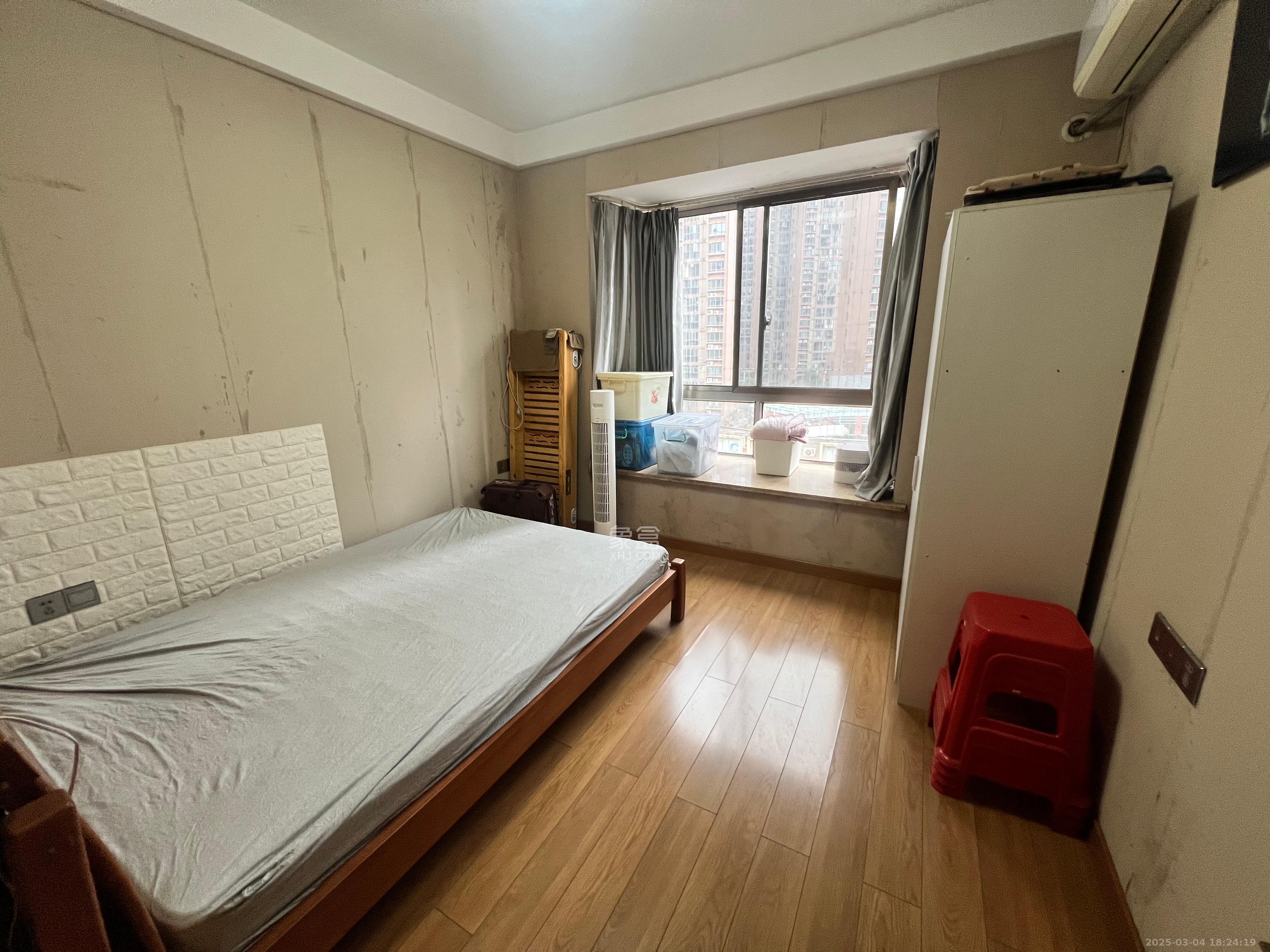 富兴嘉城(富兴汇中央) 4室2厅1卫 3500.0元/月 富兴嘉城(富兴汇中央) 4室2厅1卫 3500.0元/月室内图