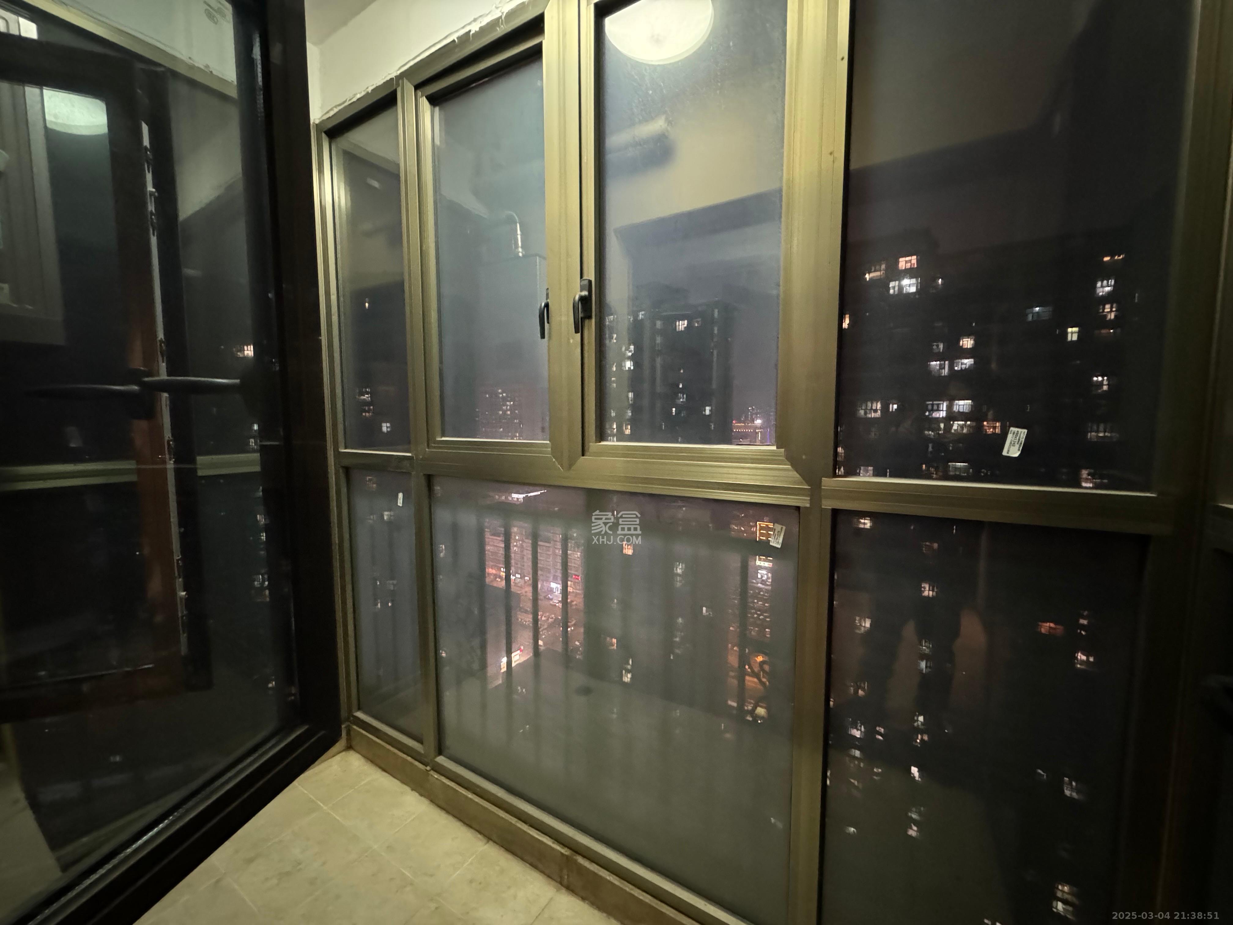 江山帝景哈佛  3室2厅2卫    2499.0元/月 江山帝景哈佛  3室2厅2卫    2499.0元/月室内图