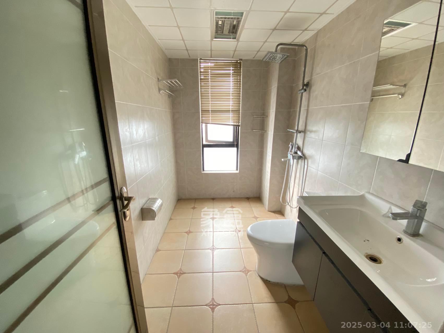 达美D6区 4室2厅3卫 4800.0元/月 达美D6区 4室2厅3卫 4800.0元/月室内图