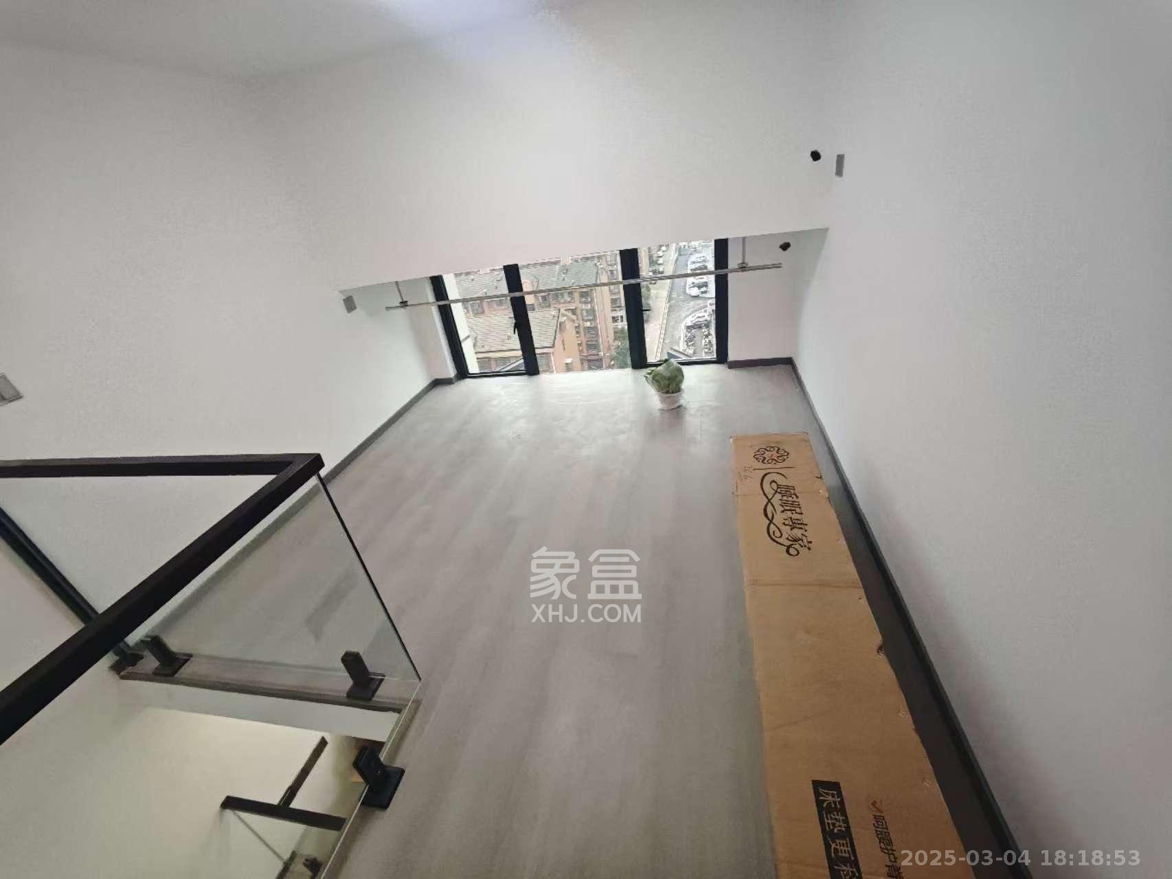 新长海D1站 1室1厅1卫 1800.0元/月 新长海D1站 1室1厅1卫 1800.0元/月室内图