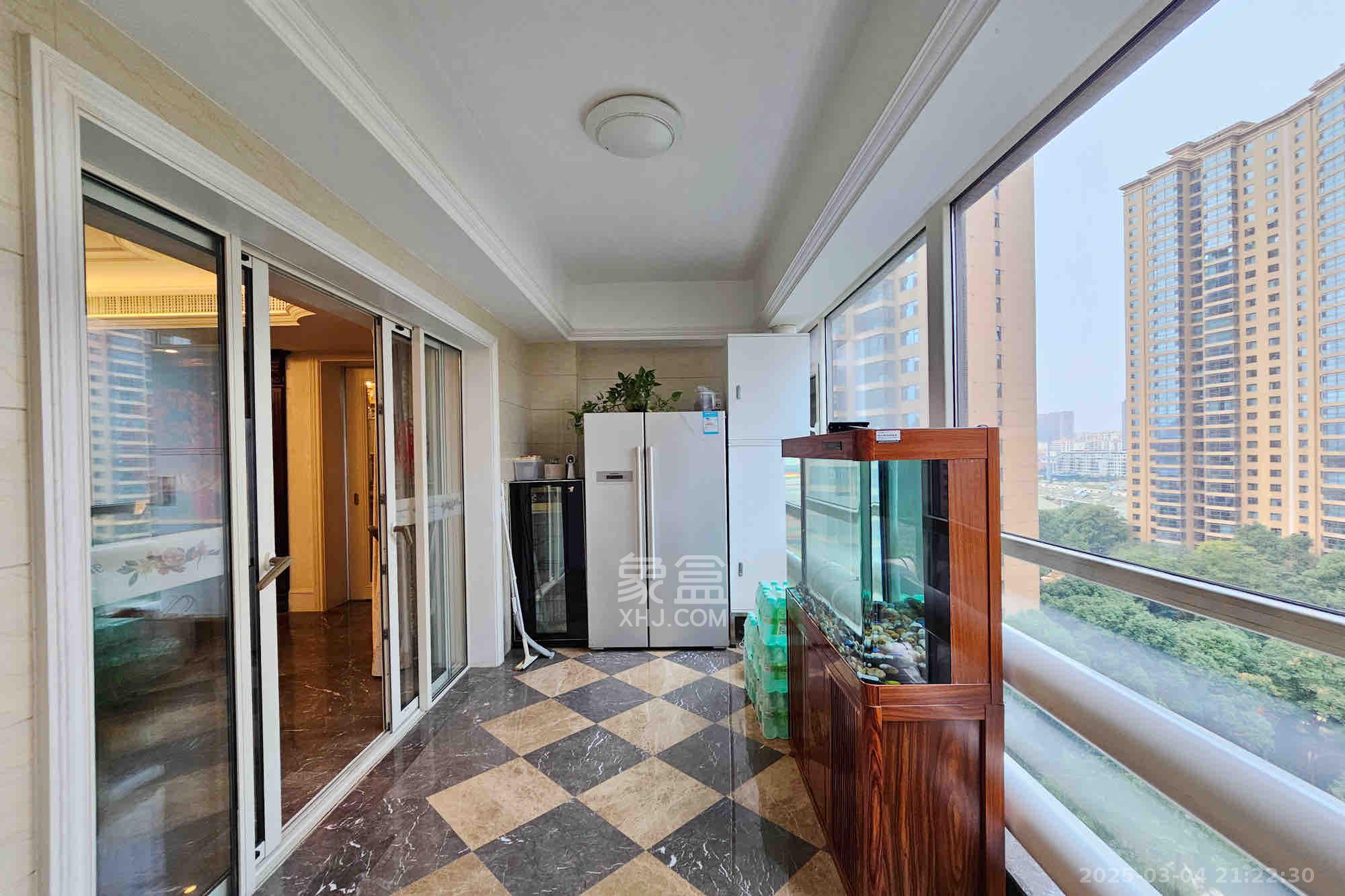 运达中央广场一、二期 7室3厅6卫 38000.0元/月 运达中央广场一、二期 7室3厅6卫 38000.0元/月室内图