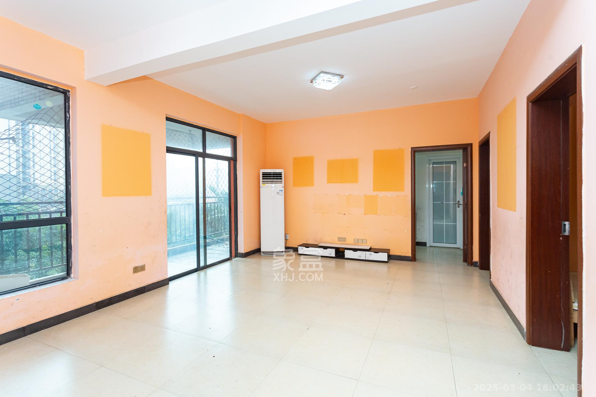 浩龙音乐界 3室2厅1卫 1800.0元/月 浩龙音乐界 3室2厅1卫 1800.0元/月室内图