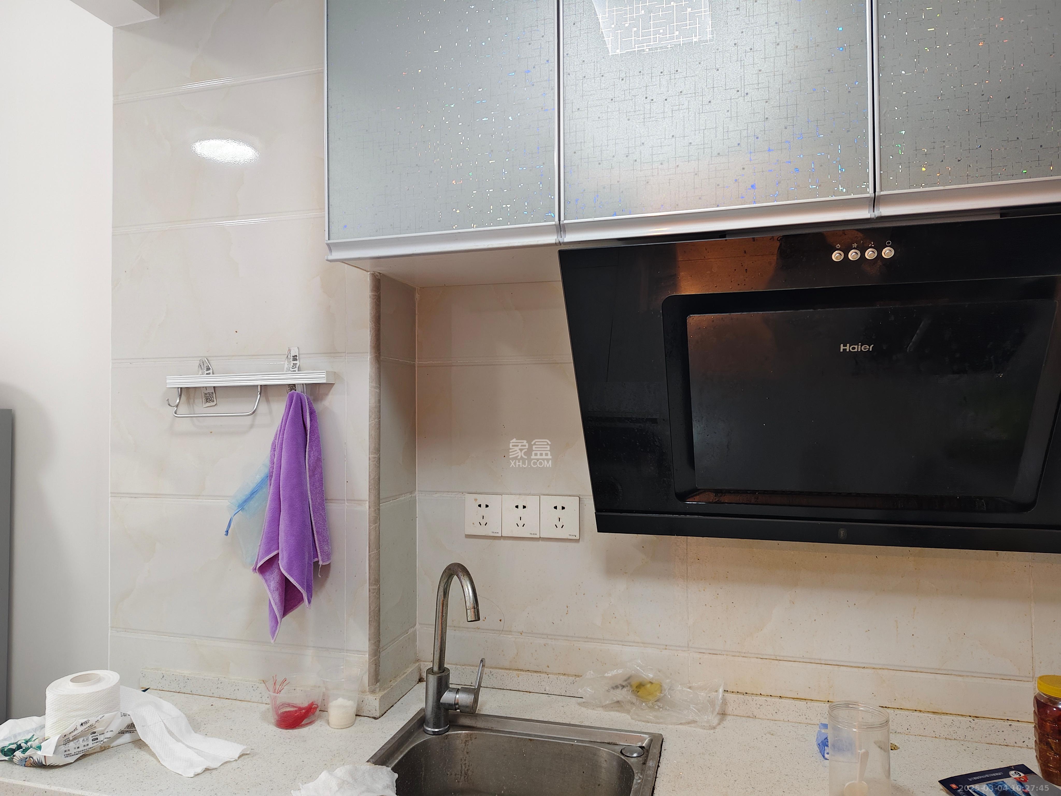 钱隆世家  1室1厅1卫    1500.0元/月 钱隆世家  1室1厅1卫    1500.0元/月室内图