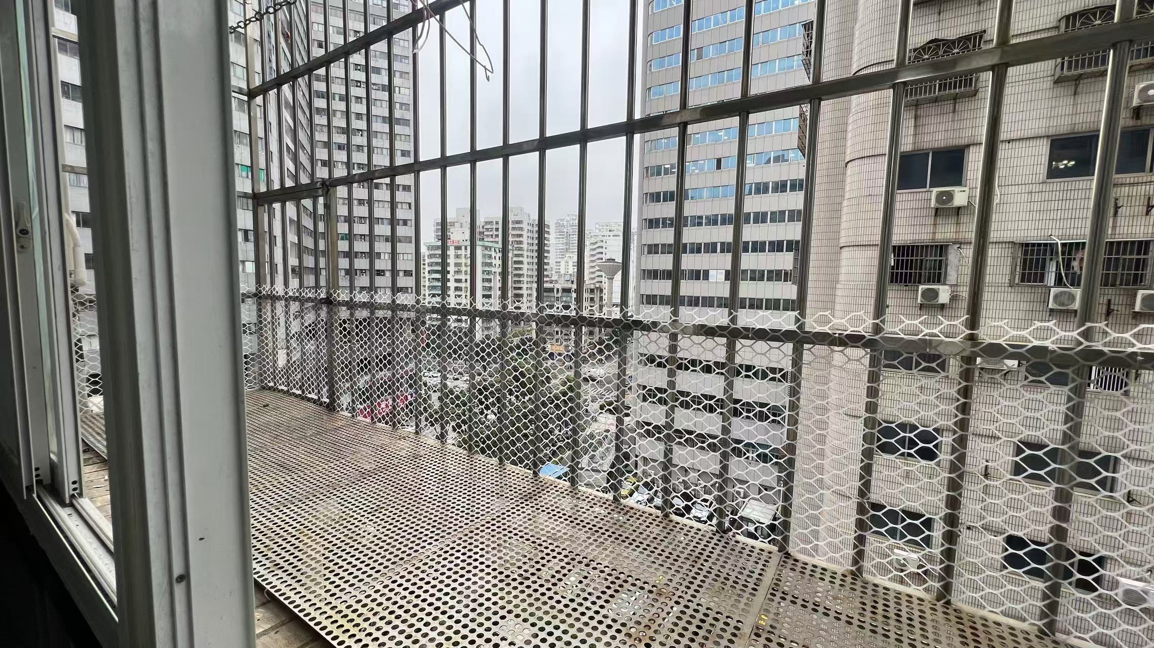 金茂大厦  1室1厅1卫    54.0万 金茂大厦  1室1厅1卫    54.0万