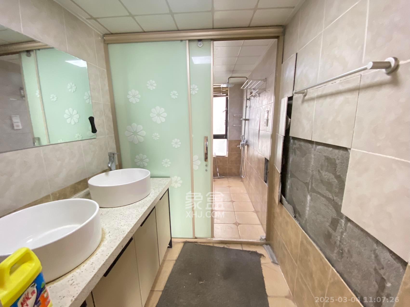 达美D6区 4室2厅3卫 4800.0元/月 达美D6区 4室2厅3卫 4800.0元/月室内图