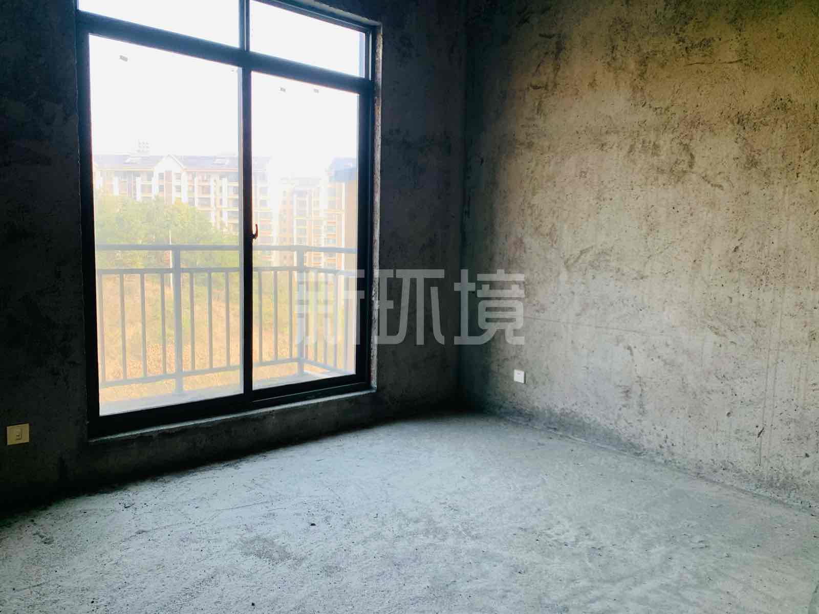 天门壹号 6室2厅2卫 338.0万 天门壹号 6室2厅2卫 338.0万客厅