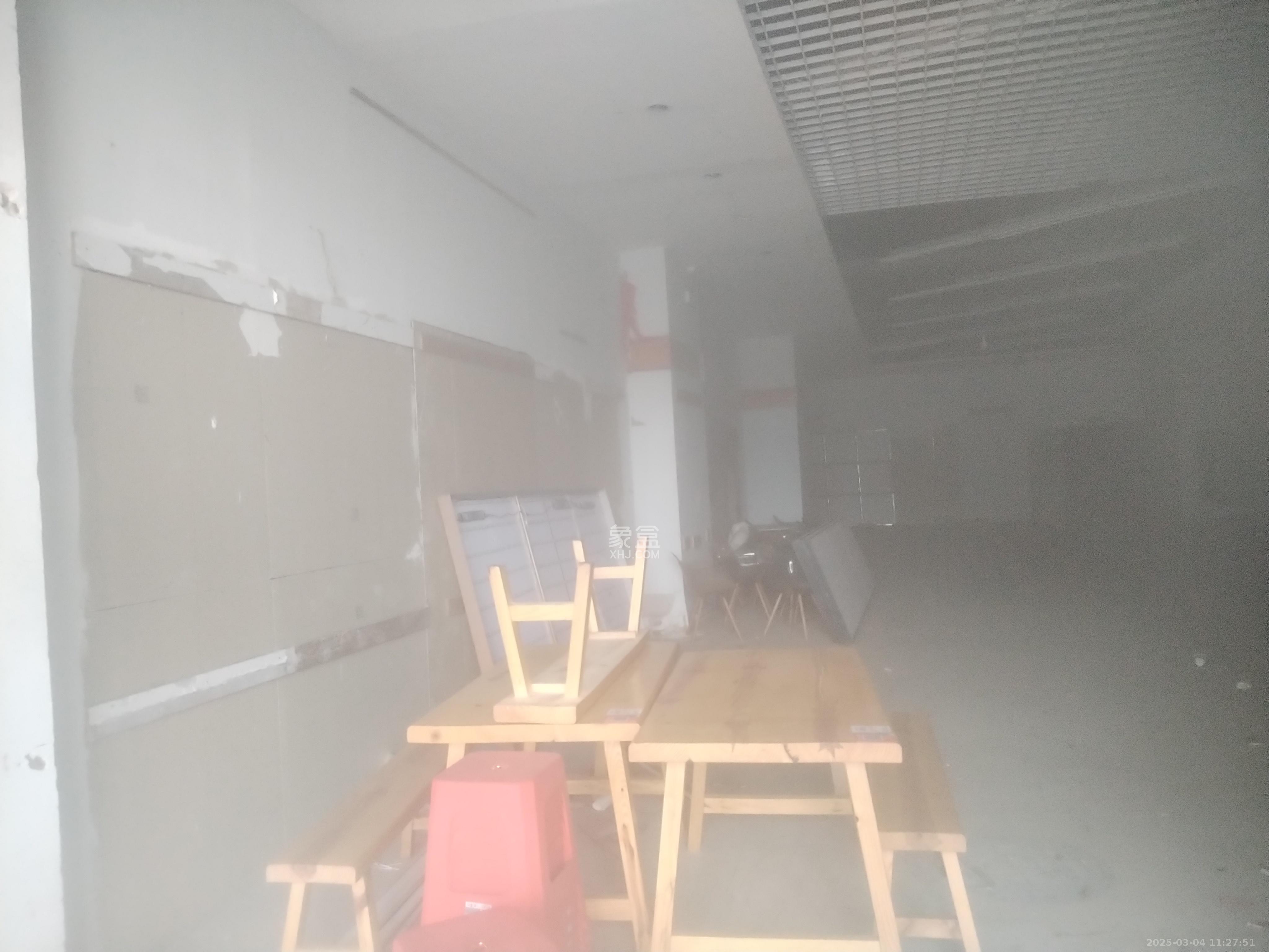 融圣国际   371.0㎡     59800.00元/月室内图