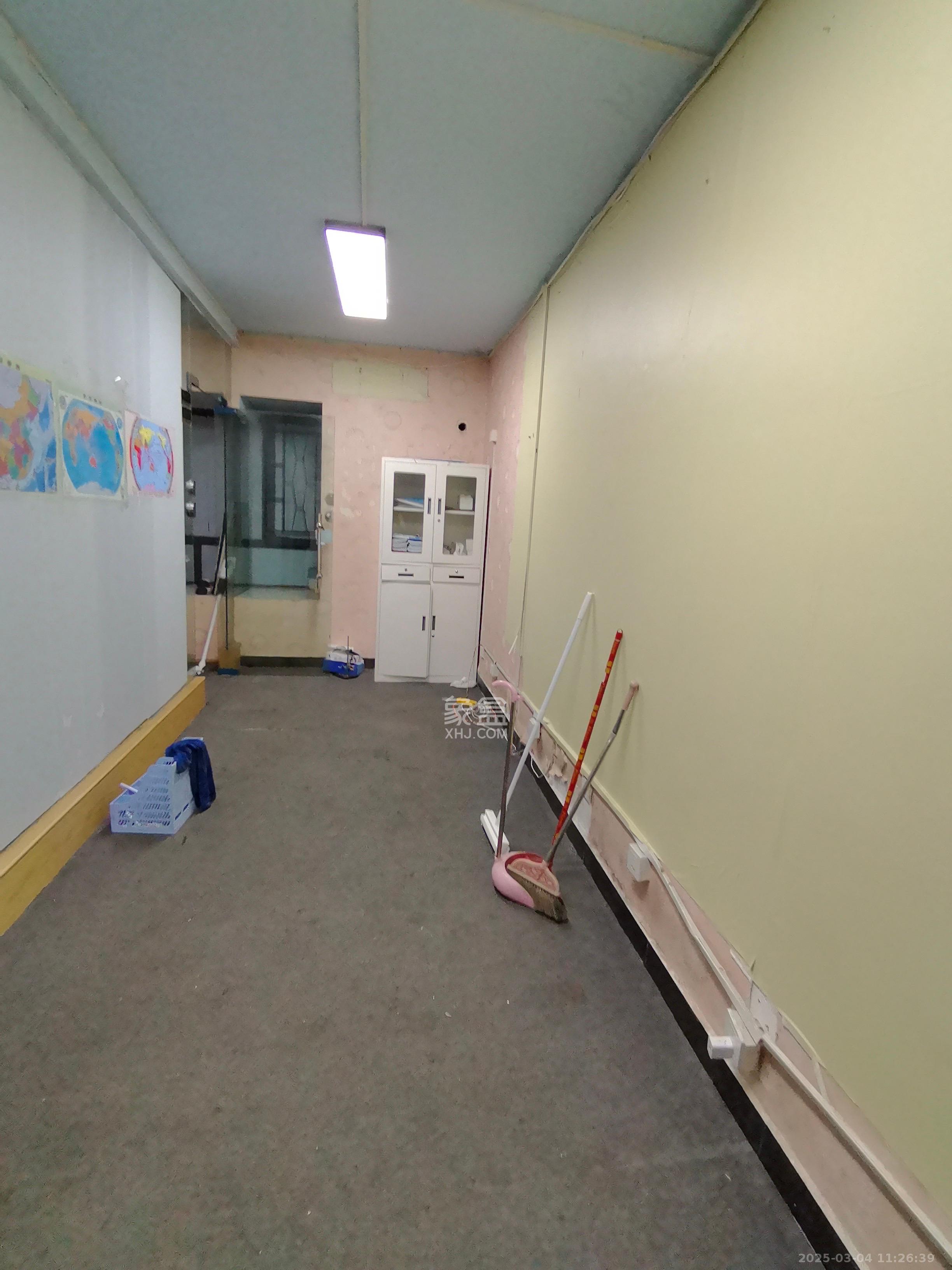 茶山馨苑  3室2厅1卫   3000.00元/月室内图