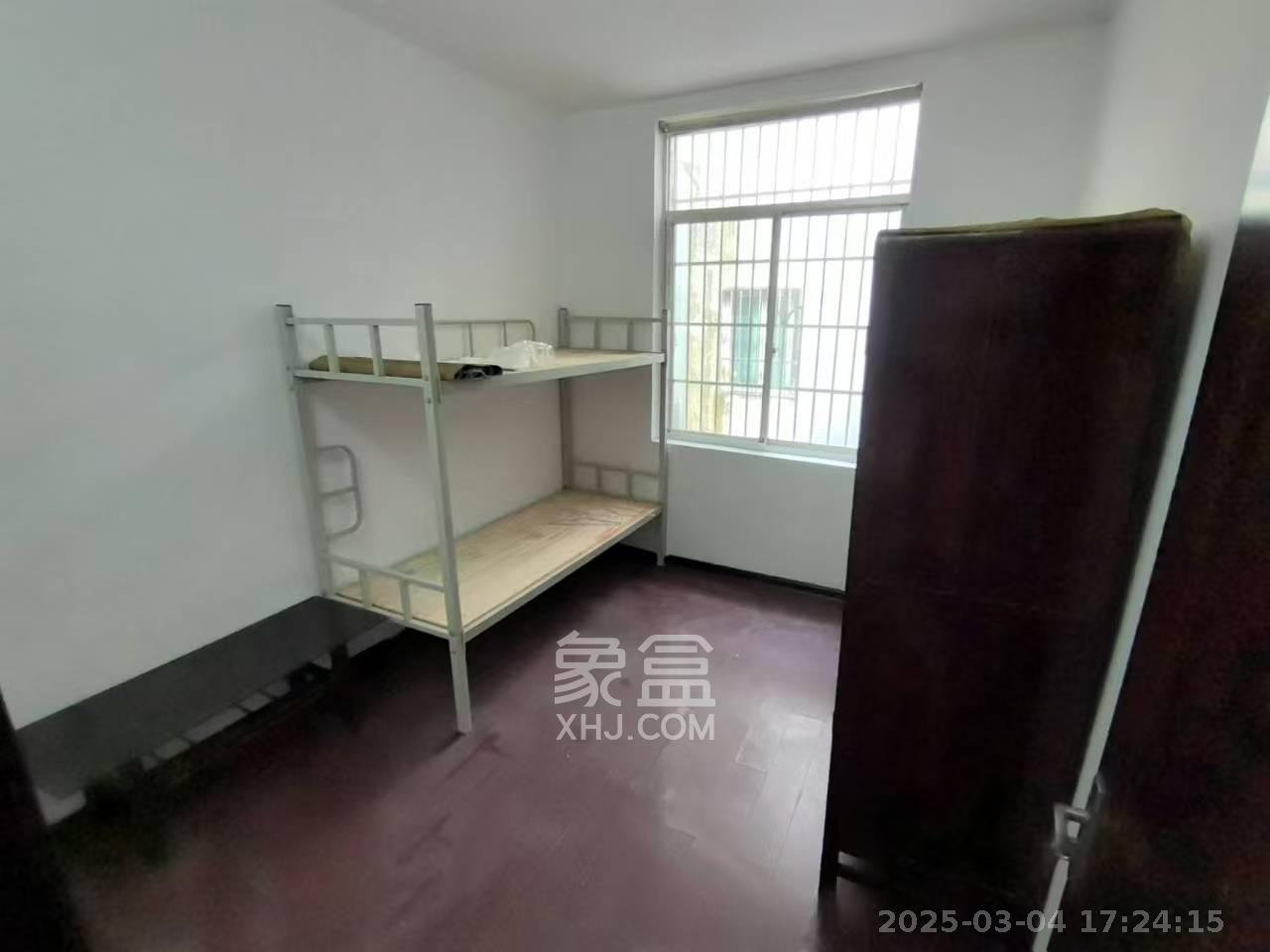 县正街散盘 3室2厅1卫 2000.0元/月 县正街散盘 3室2厅1卫 2000.0元/月室内图