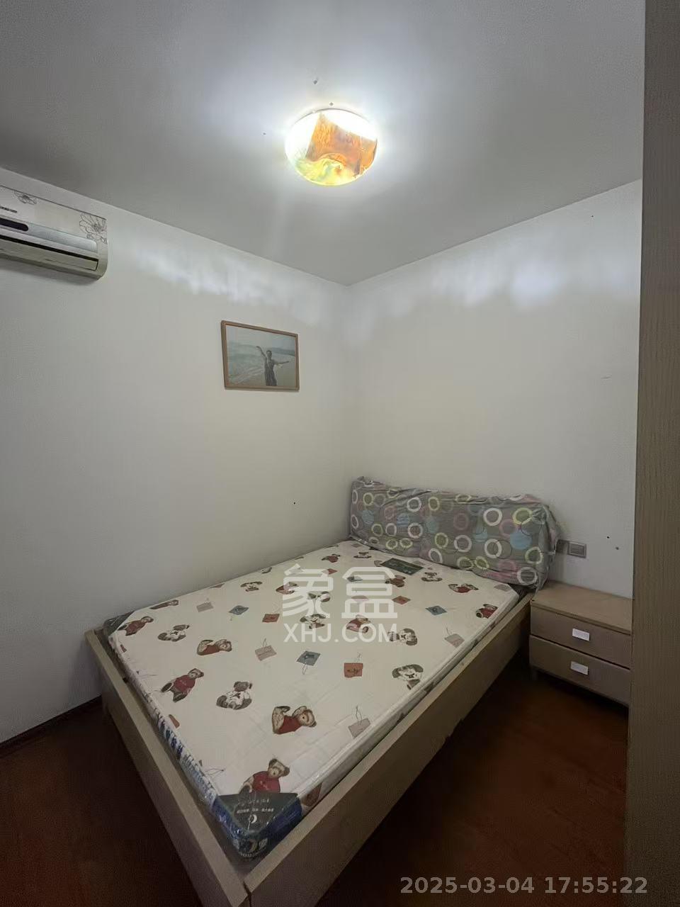三一街区  2室2厅1卫   1600.00元/月室内图