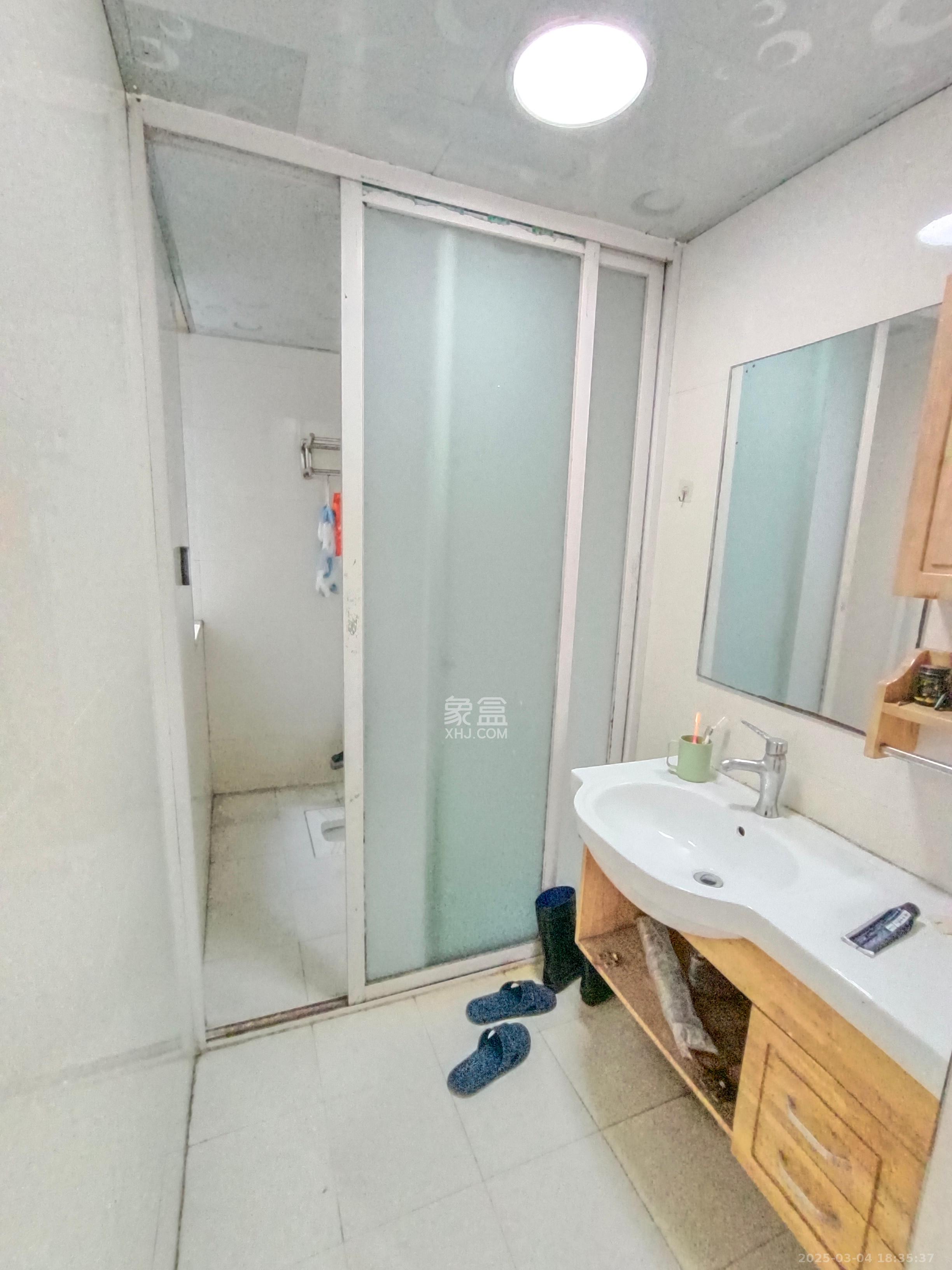 红树湾  2室2厅1卫   1800.00元/月室内图