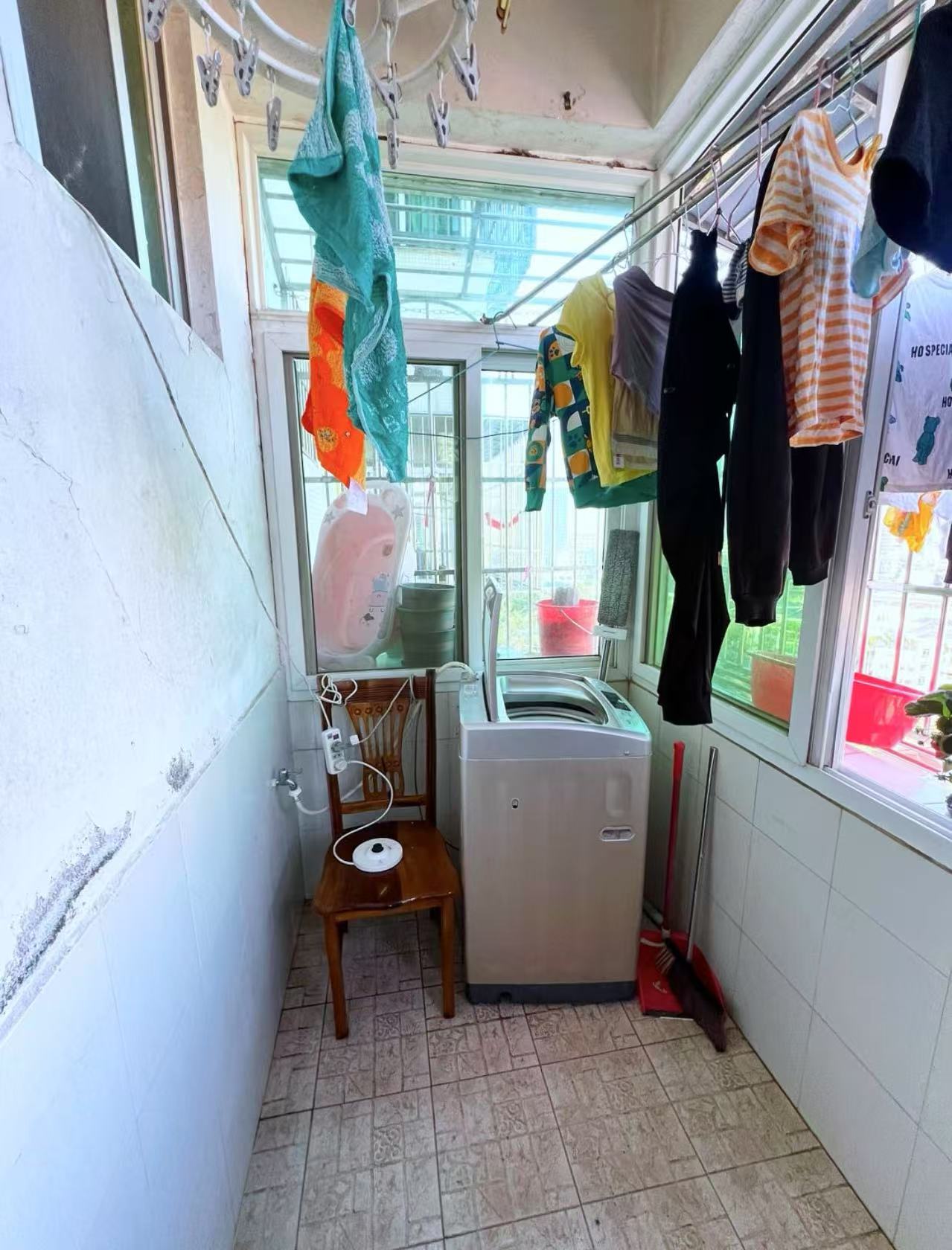 宝利名都（中山南路）  3室2厅1卫   112.00万客厅